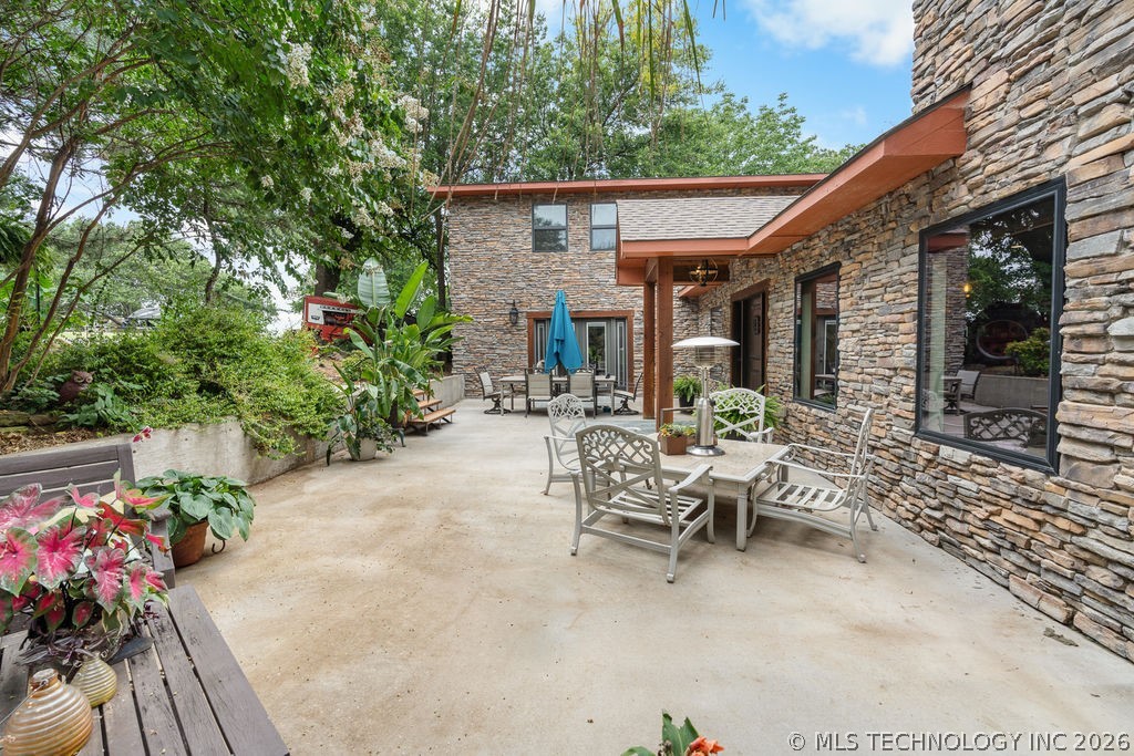 9094 Waters Edge Kingston OK 73439