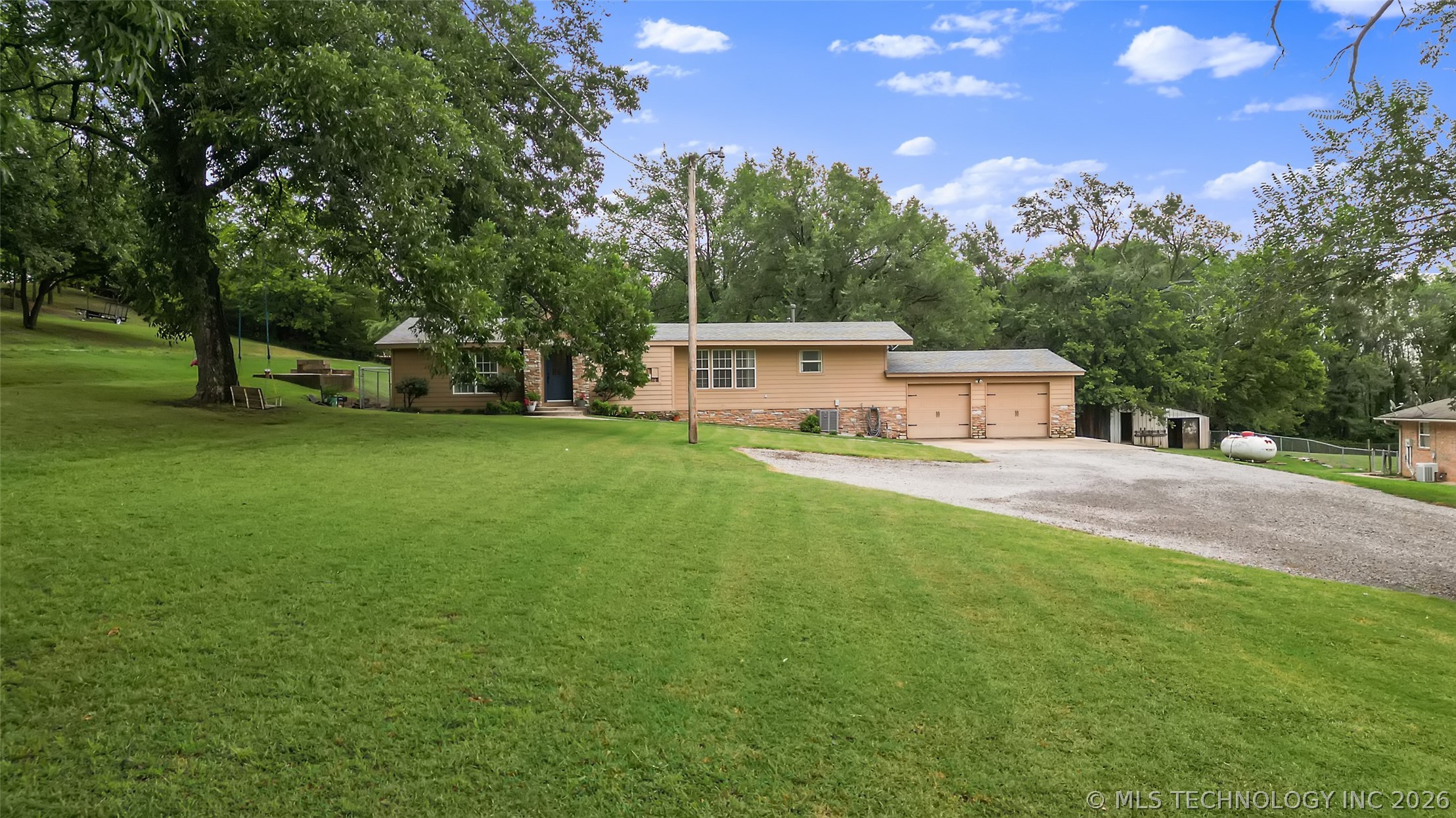 17995 S 4160 Road Claremore OK 74017