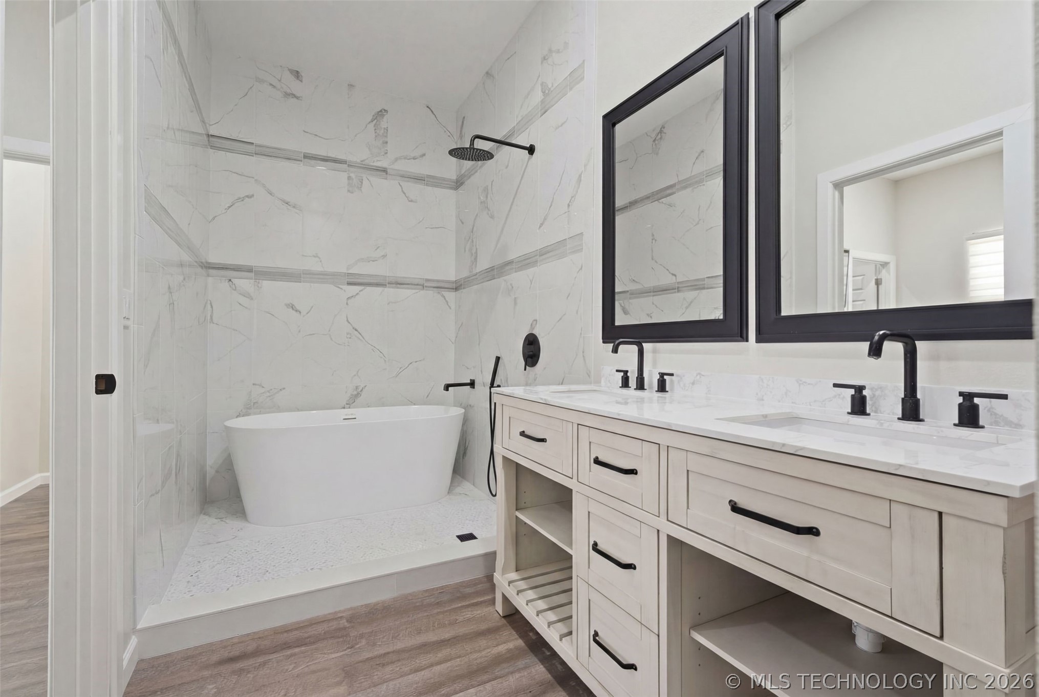 1616 Battle Drive Grove OK 74344