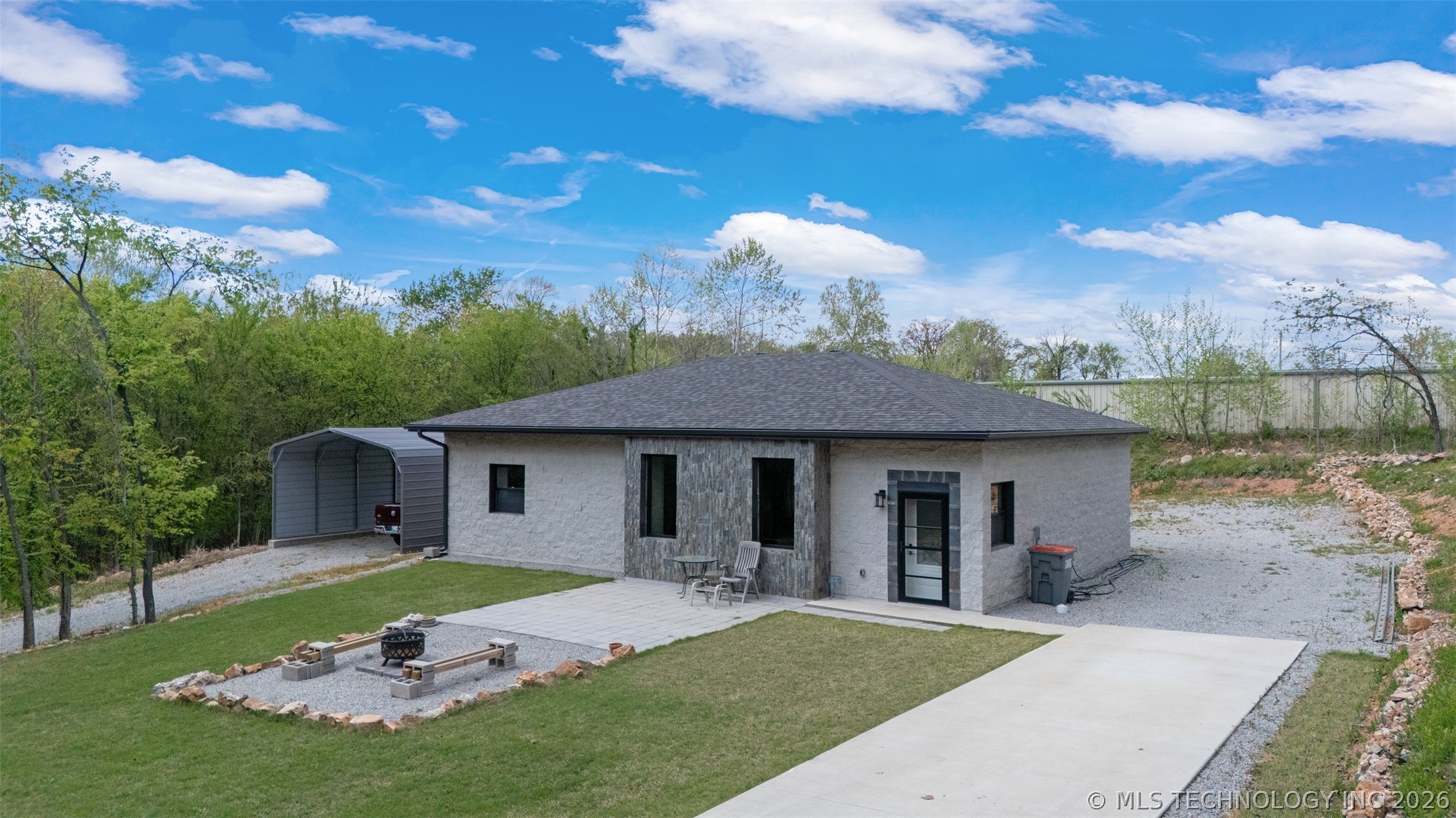 1616 Battle Drive Grove OK 74344