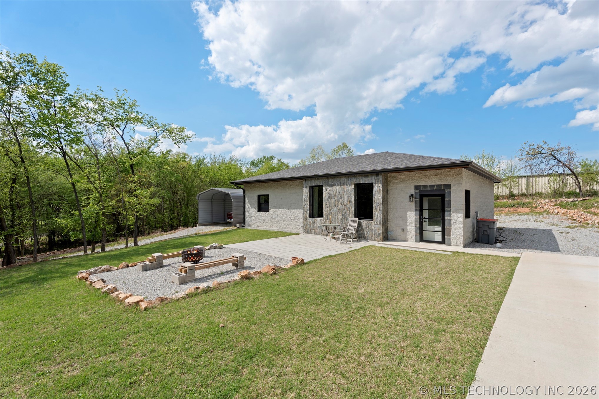 1616 Battle Drive Grove OK 74344