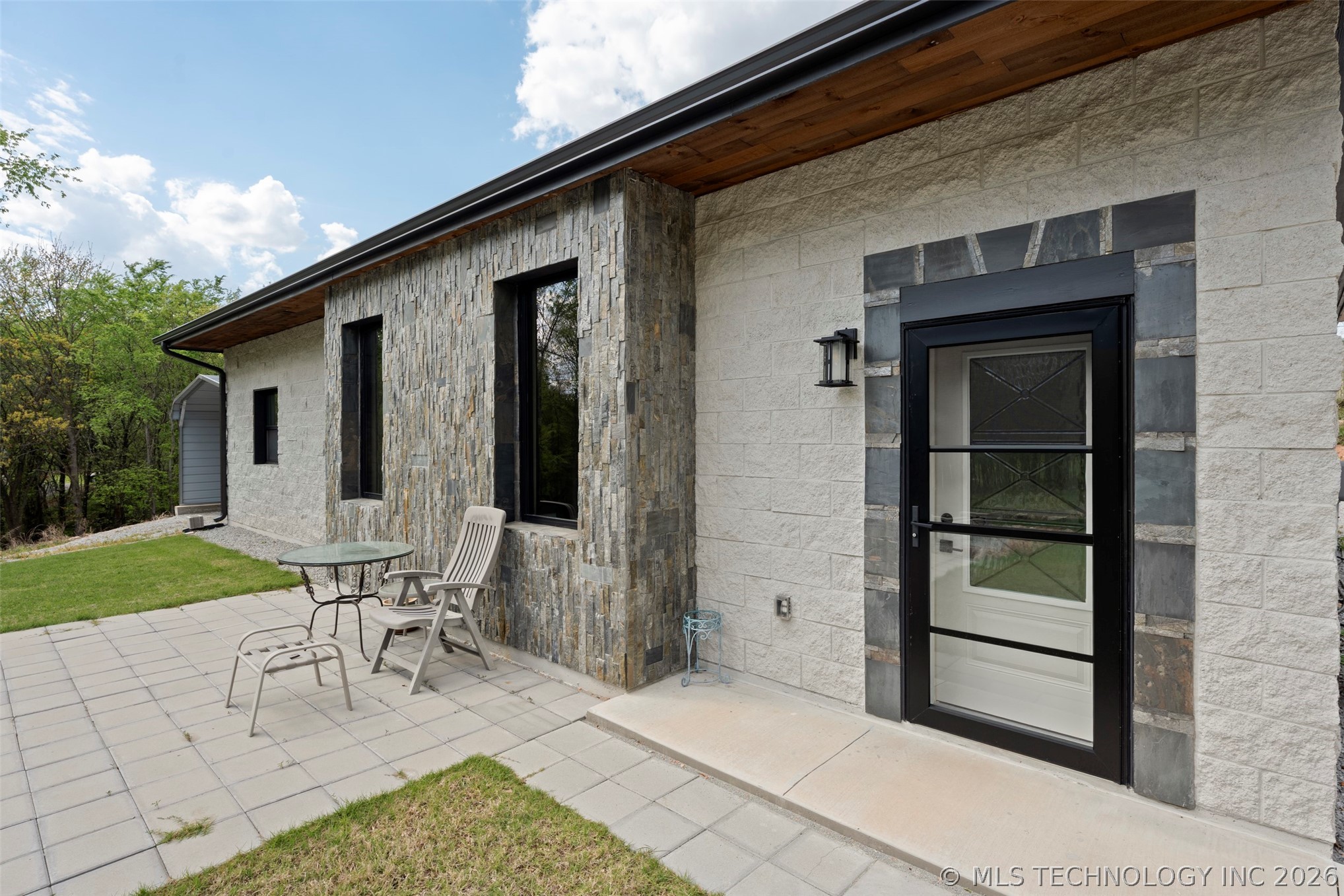 1616 Battle Drive Grove OK 74344