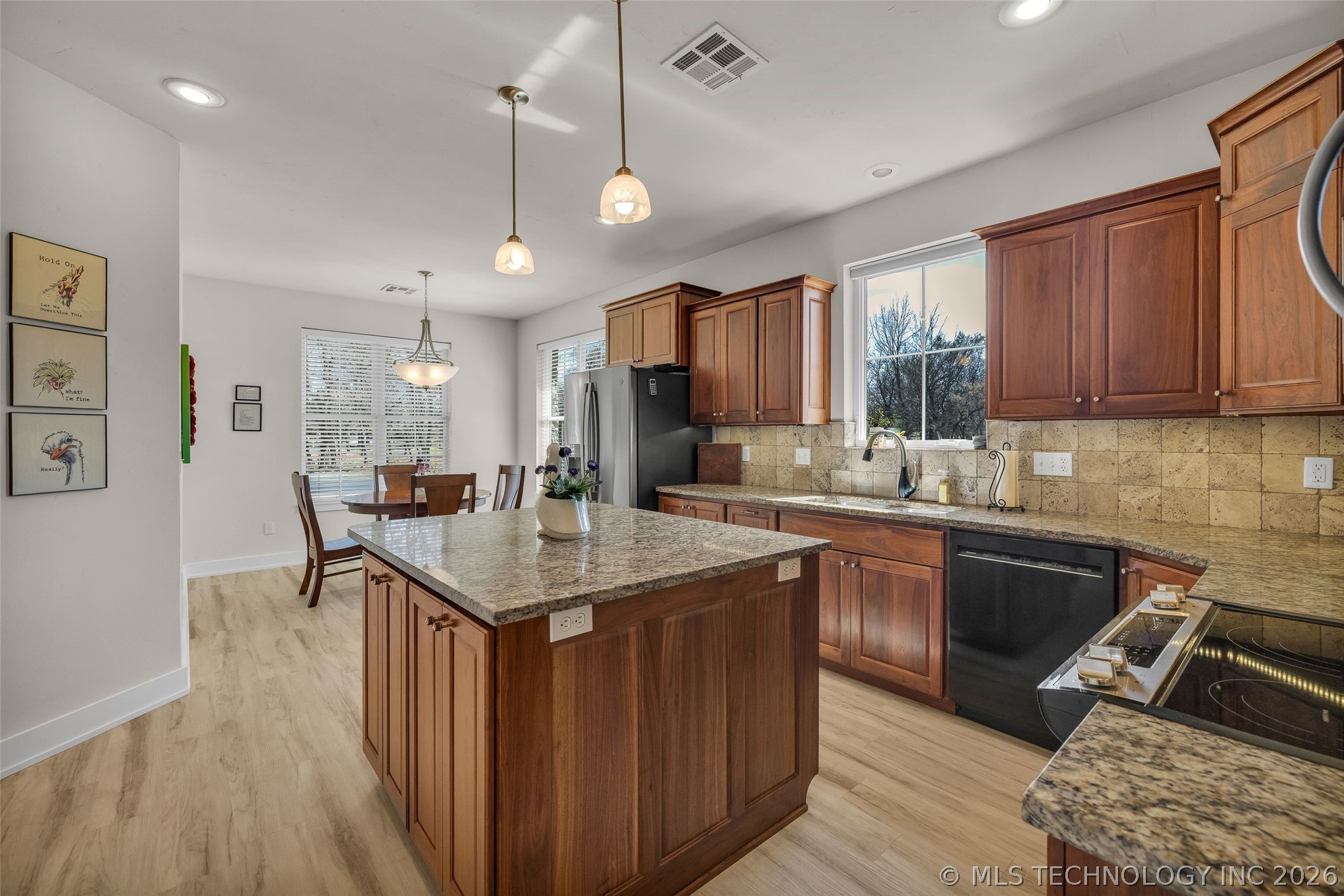 33389 S Coves Drive Afton OK 74331