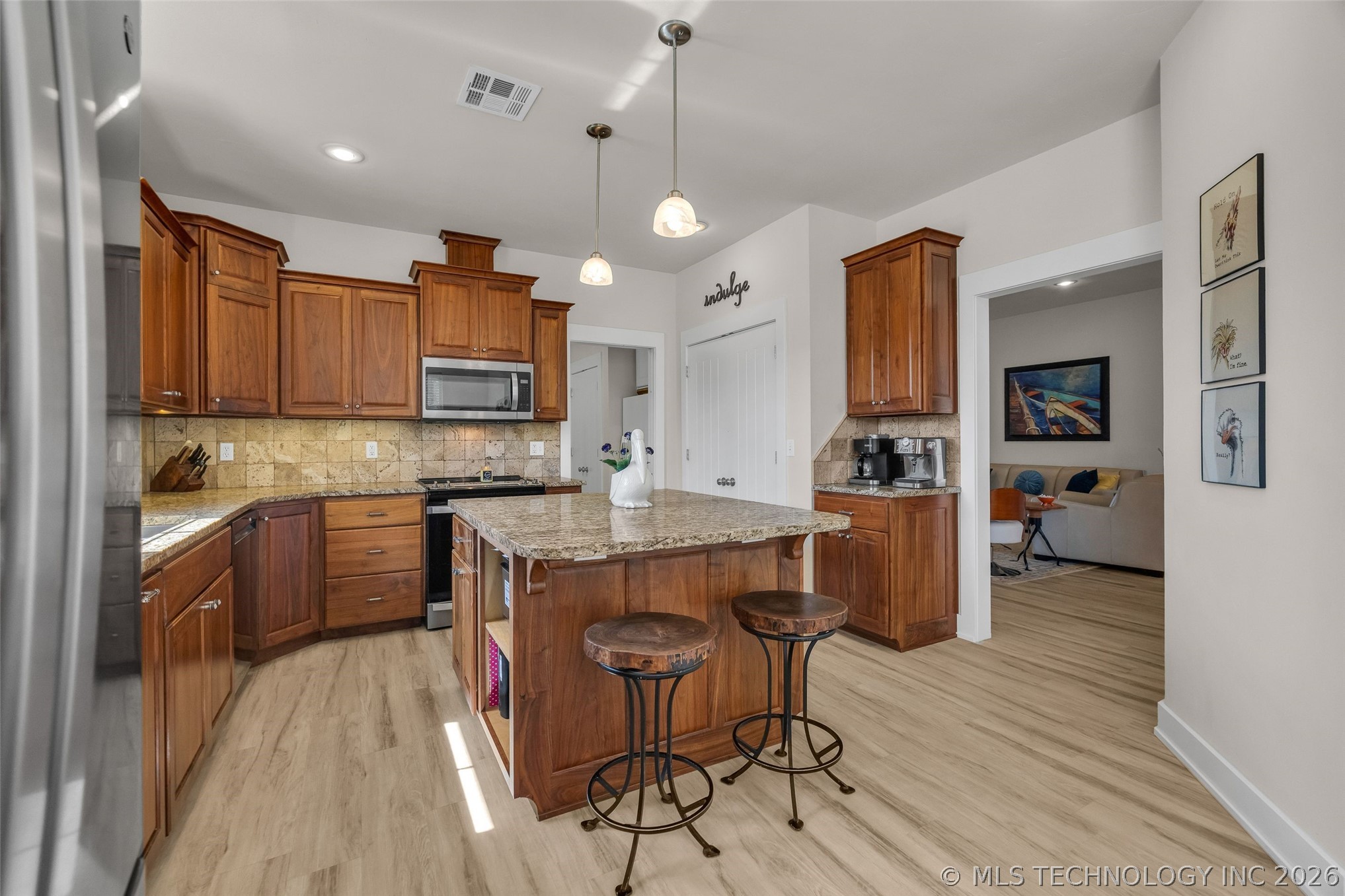 33389 S Coves Drive Afton OK 74331