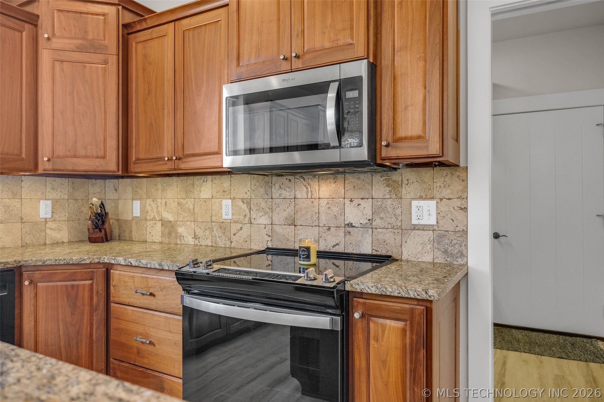 33389 S Coves Drive Afton OK 74331