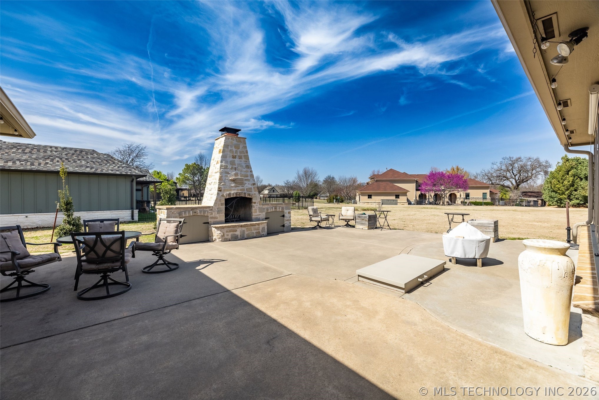 33389 S Coves Drive Afton OK 74331
