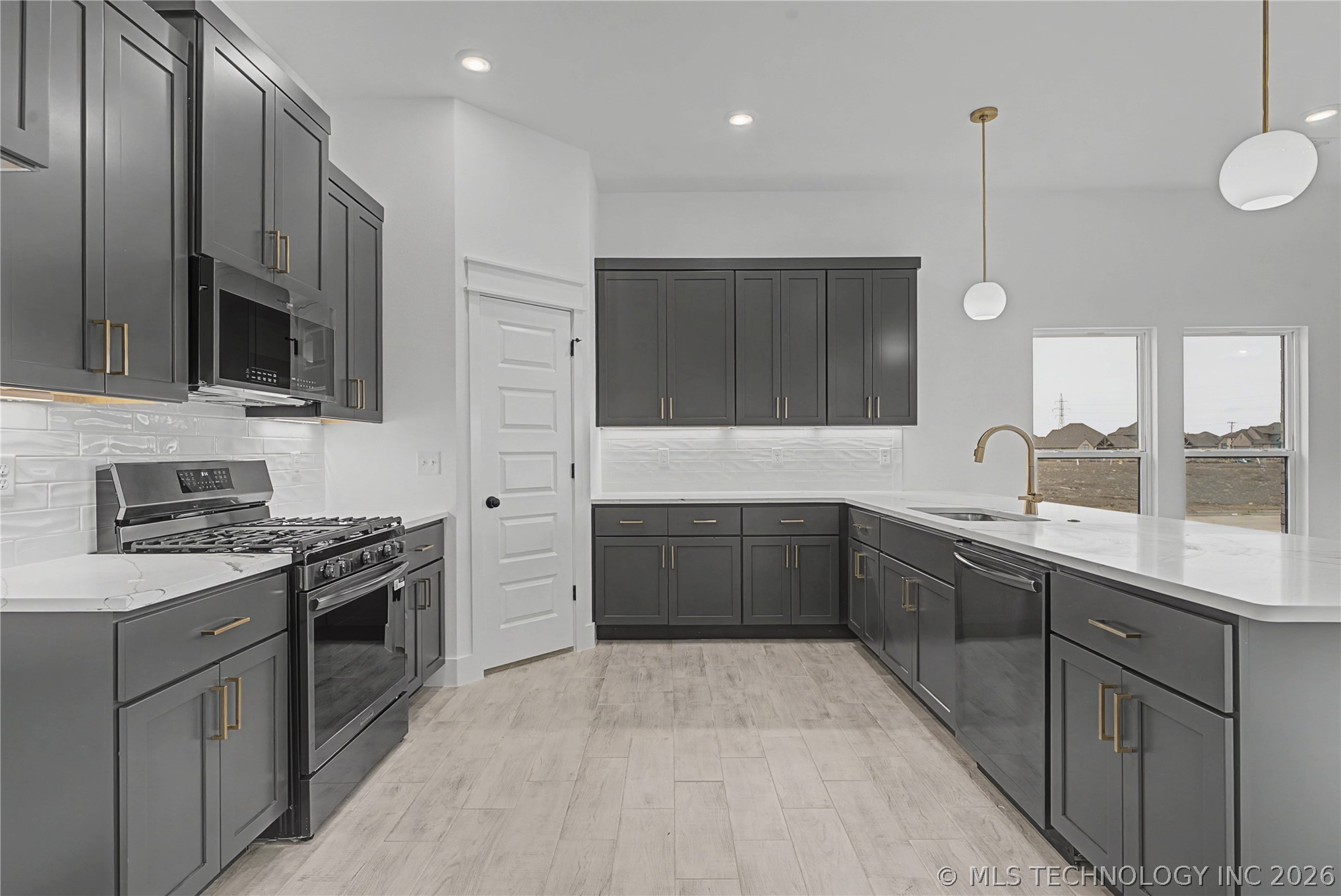 6025 N 28th Street Broken Arrow OK 74014