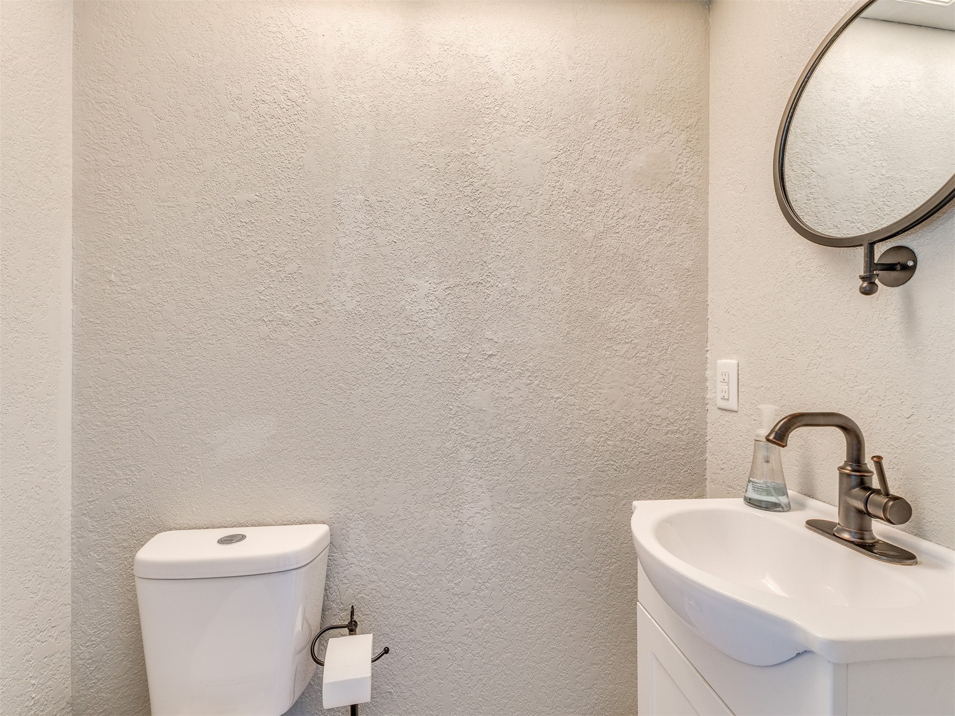 3213 W 69th Court Tulsa OK 74132