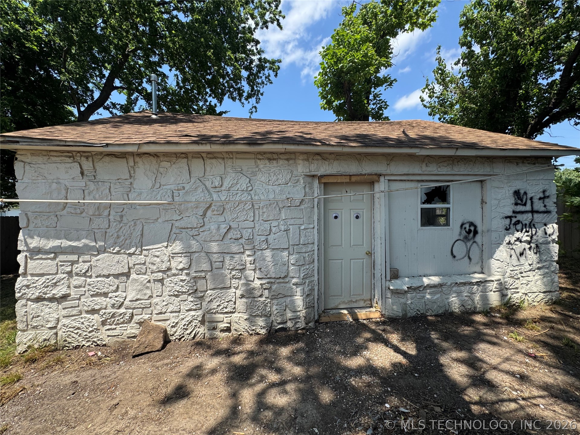 305 S Chickasaw Avenue Claremore OK 74017