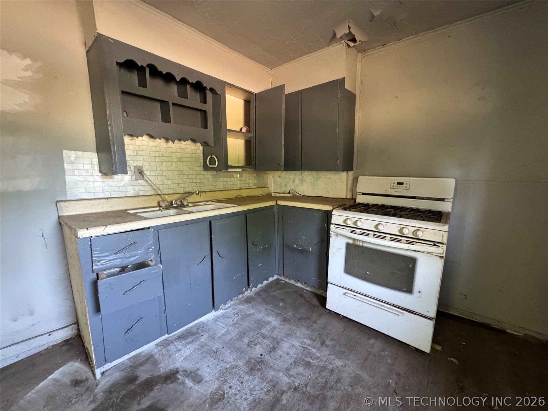 305 S Chickasaw Avenue Claremore OK 74017