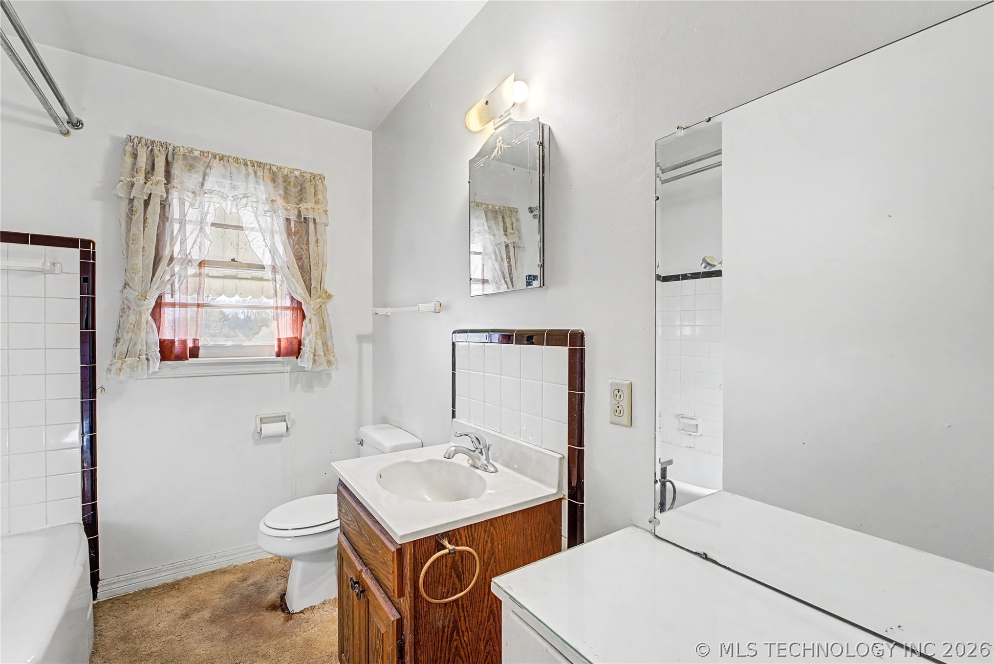 1202 W Davis Drive Nowata OK 74048
