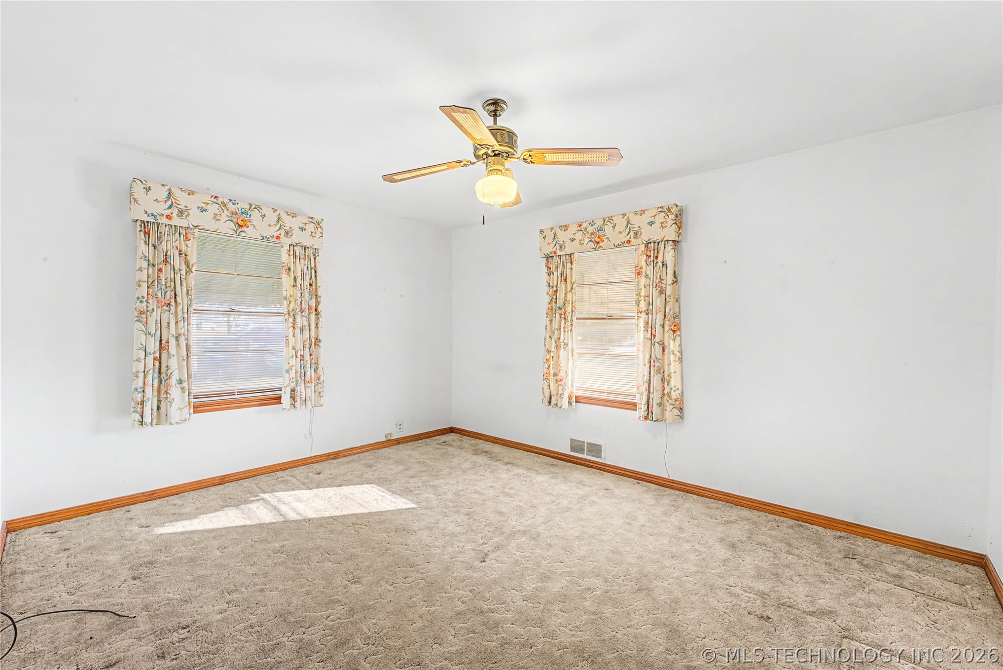 1202 W Davis Drive Nowata OK 74048