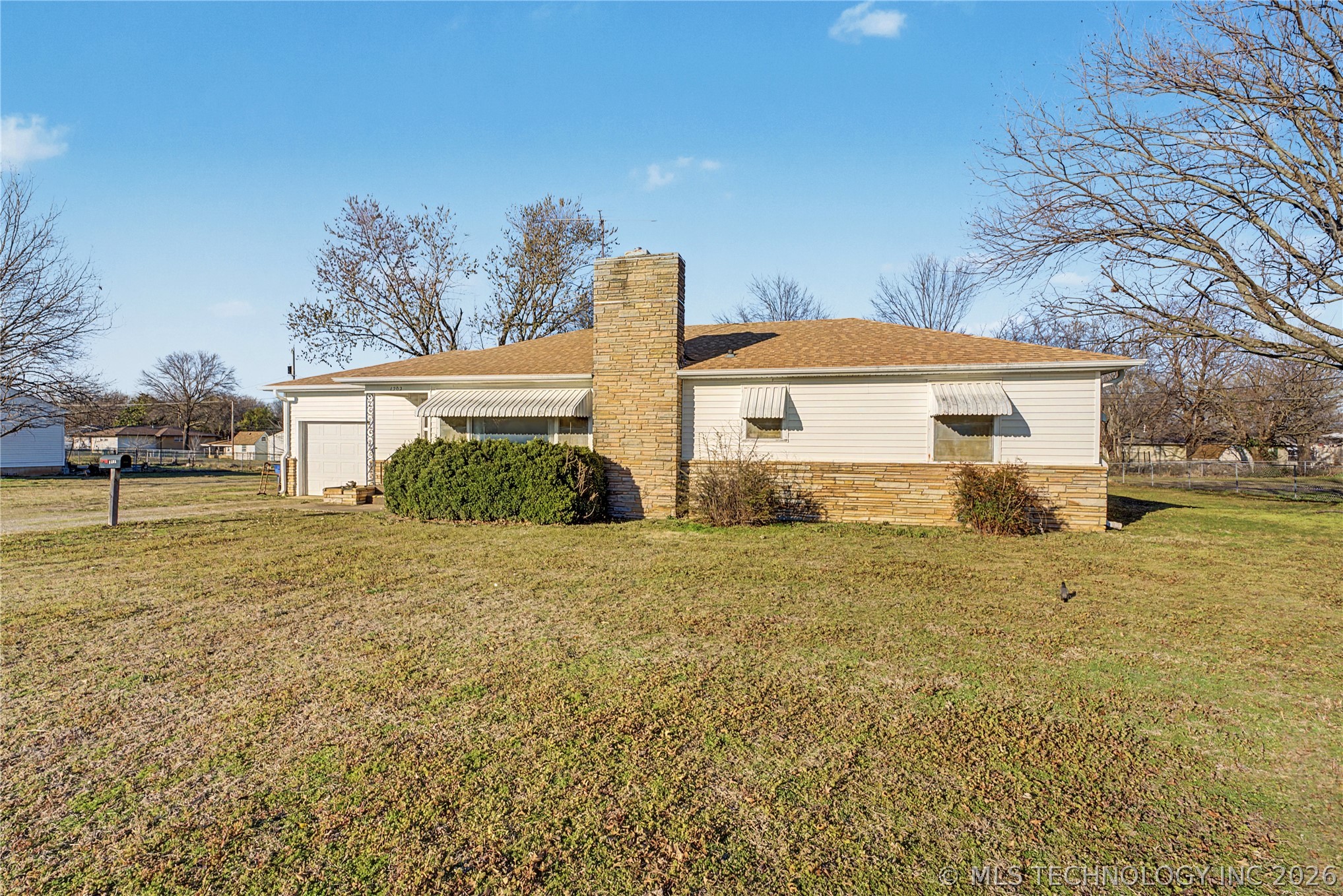 1202 W Davis Drive Nowata OK 74048