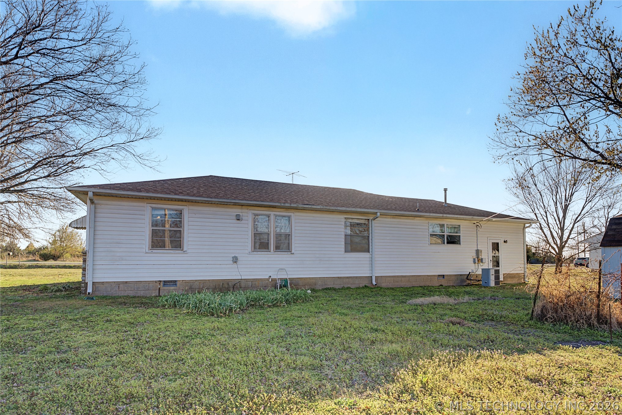 1202 W Davis Drive Nowata OK 74048