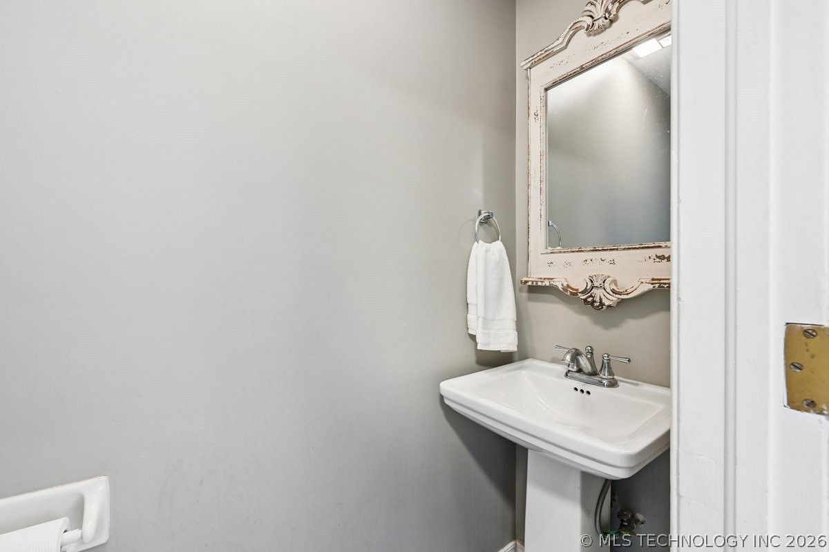 710 Meadowood Drive Broken Arrow OK 74011