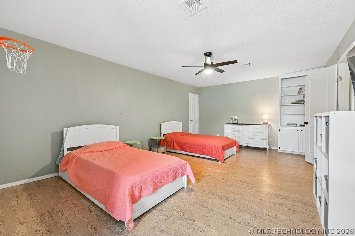 710 Meadowood Drive Broken Arrow OK 74011