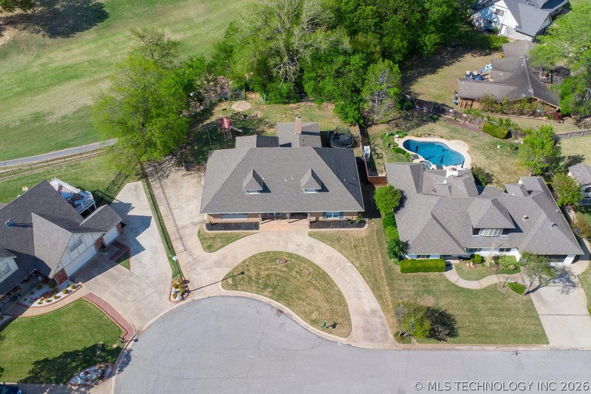710 Meadowood Drive Broken Arrow OK 74011