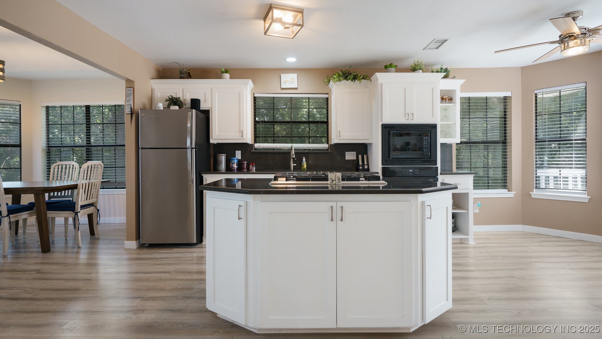 3942 Elm Drive Kingston OK 73439