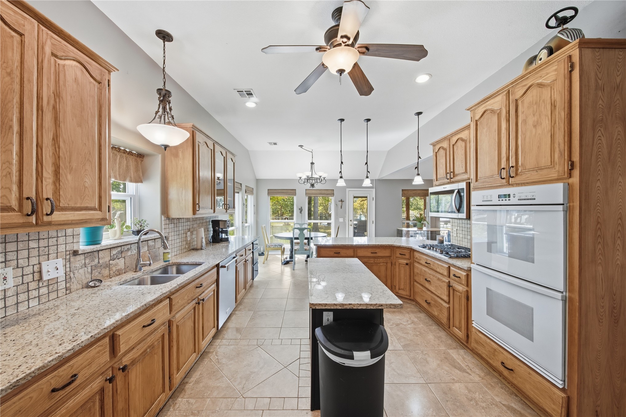594 S 282nd Eastavenue Catoosa OK 74015