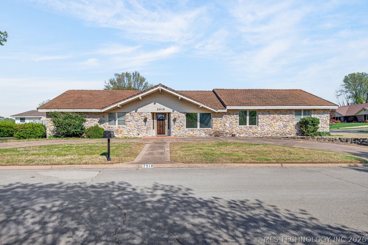 2918 Longridge Lane Bartlesville OK 74006