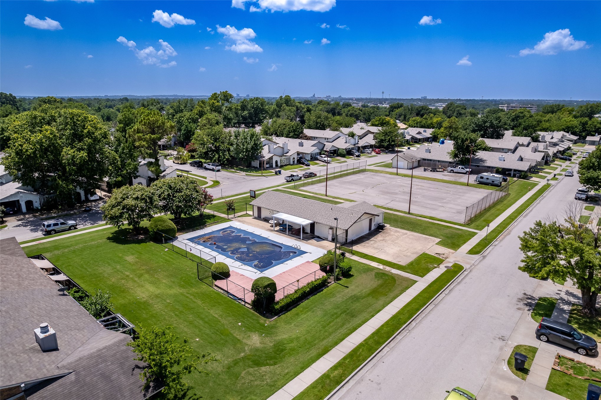 1525 S 112th Eastavenue Tulsa OK 74128