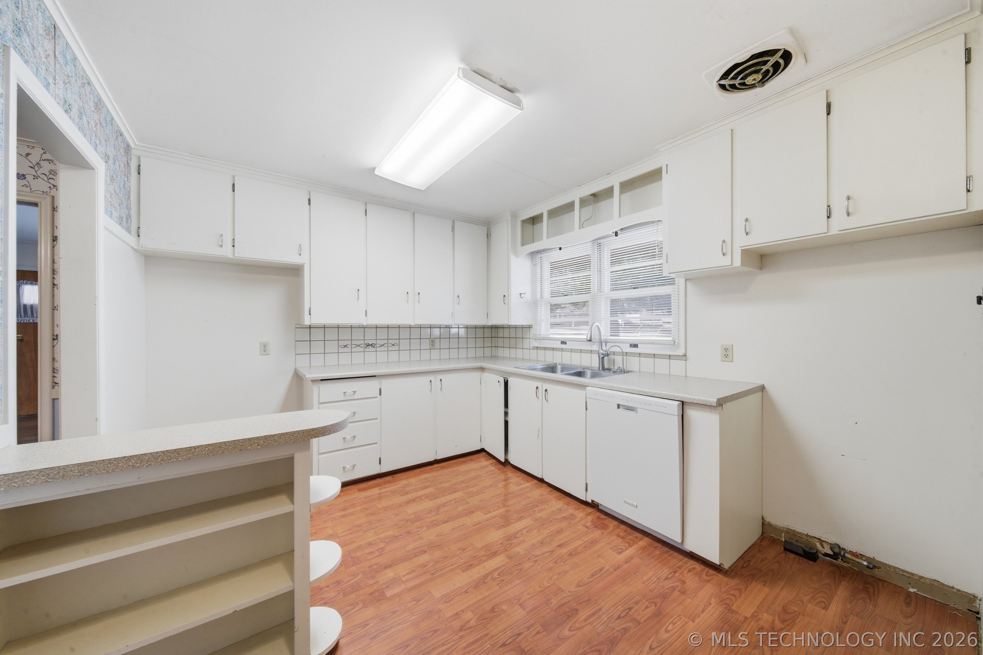 4905 S Columbia Avenue Tulsa OK 74105