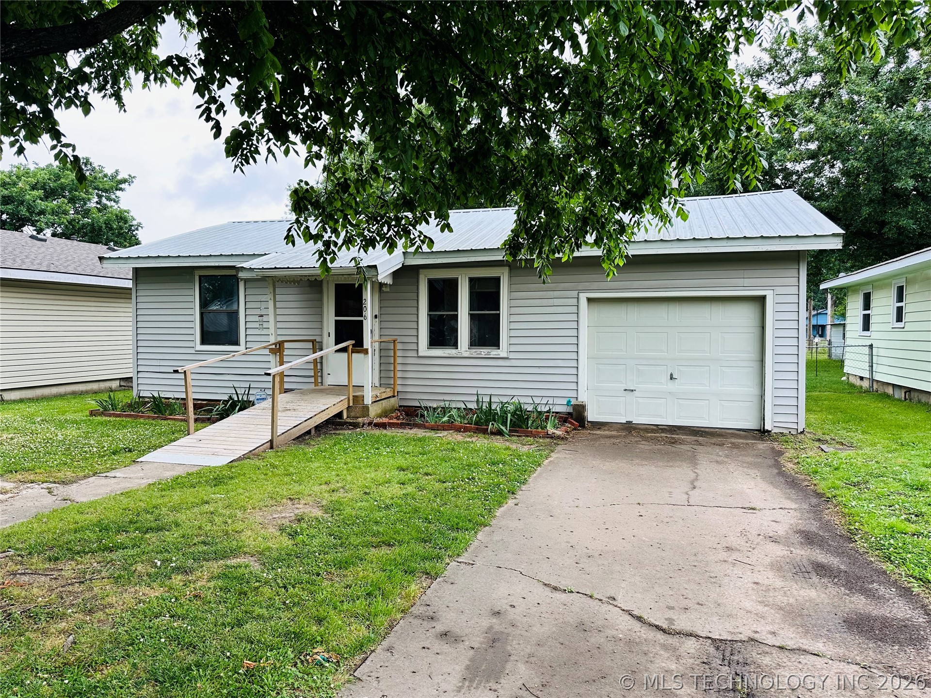 206 S Ora Street Pryor OK 74361