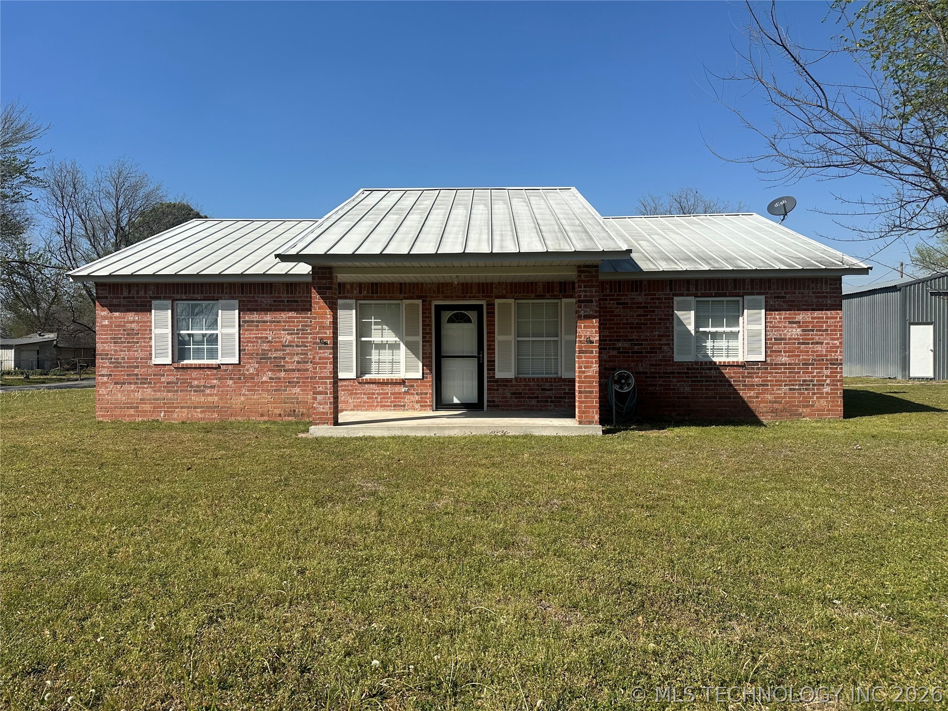 613 S 1st Street Morris OK 74445