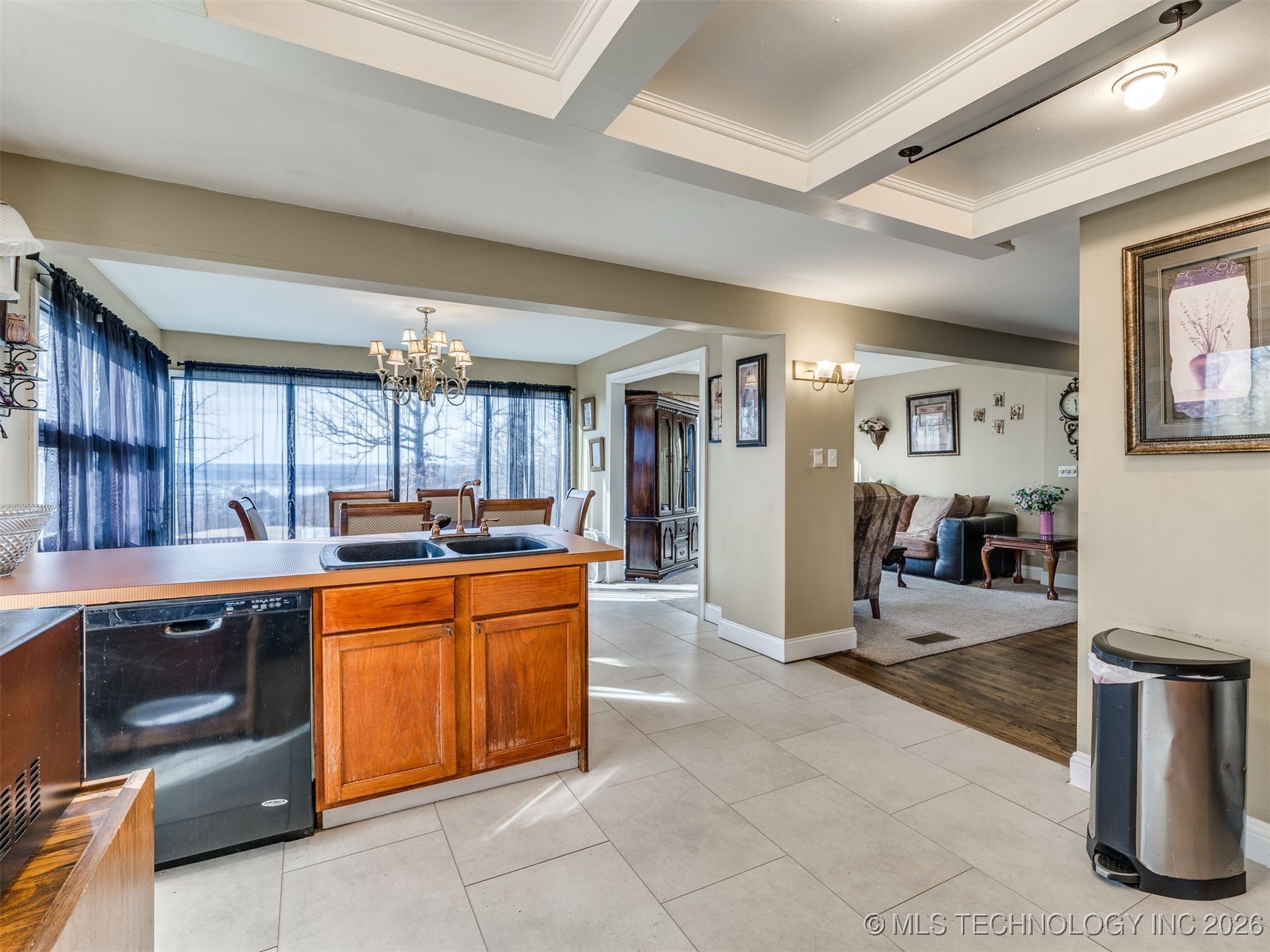 2 W Diamond Head Drive Sand Springs OK 74063