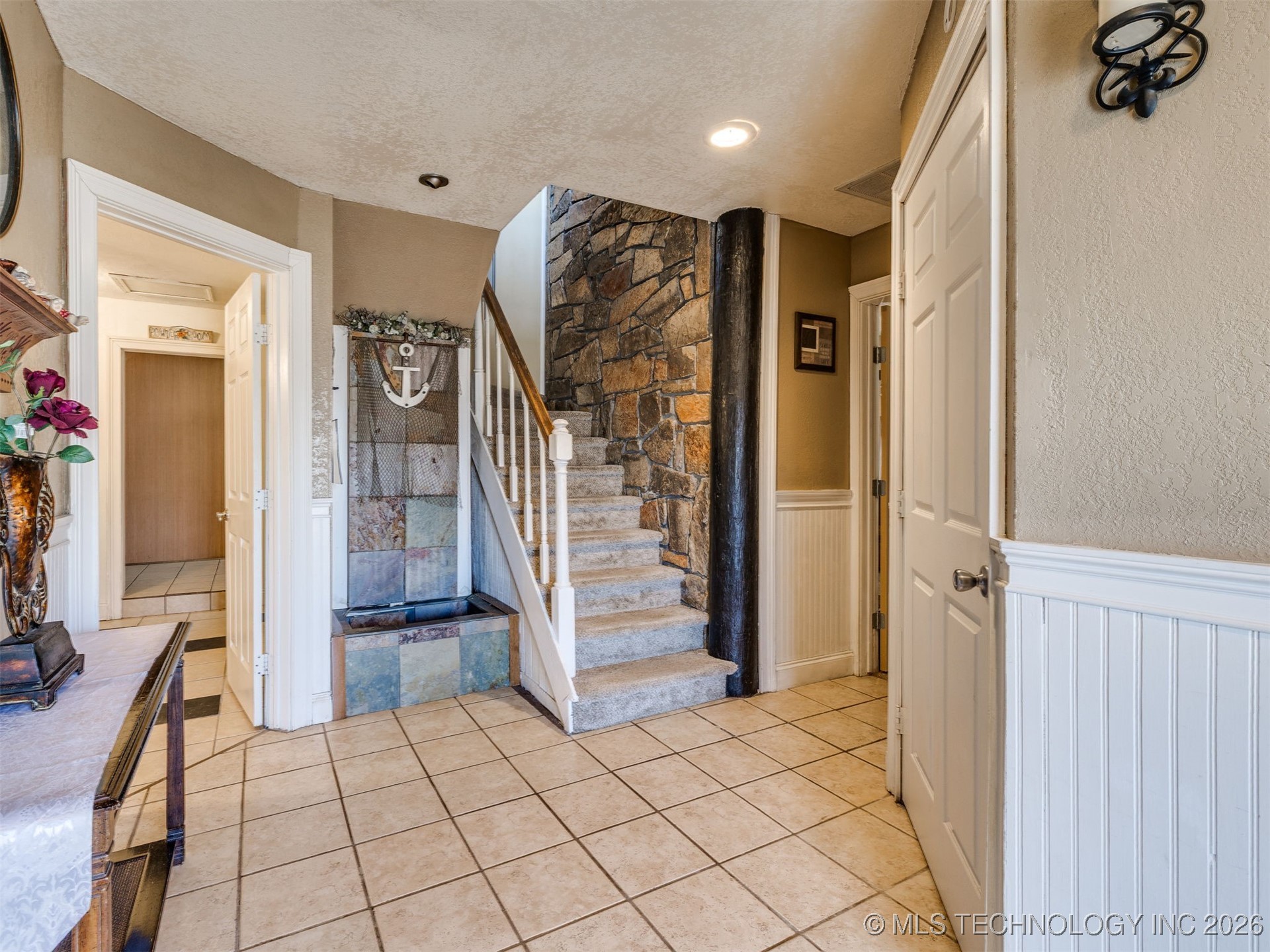 2 W Diamond Head Drive Sand Springs OK 74063