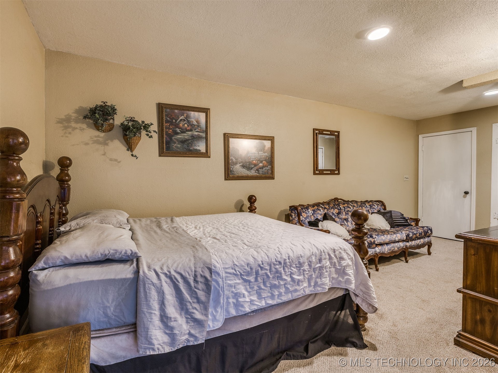 2 W Diamond Head Drive Sand Springs OK 74063