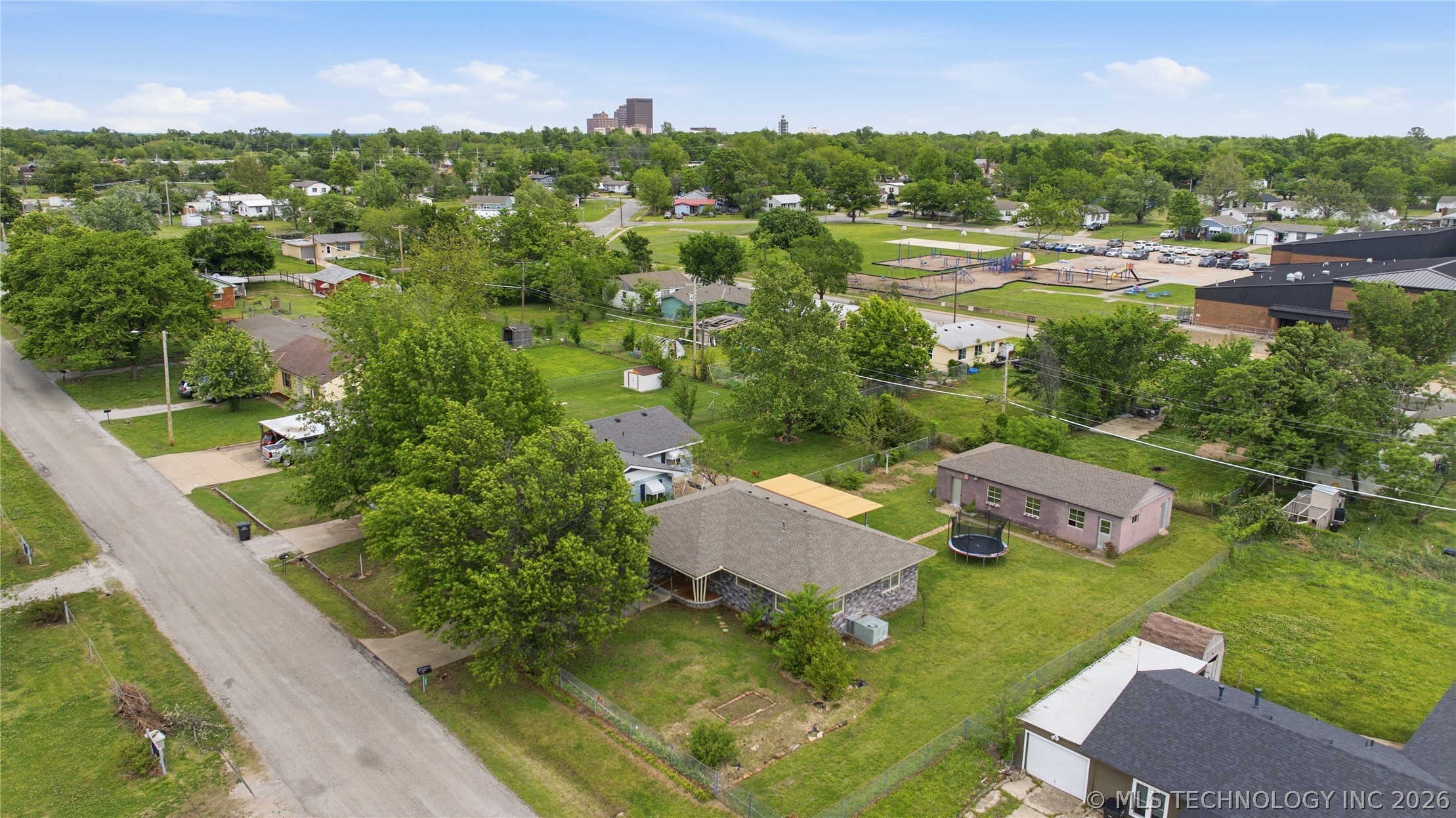 1522 Colorado Avenue Bartlesville OK 74003