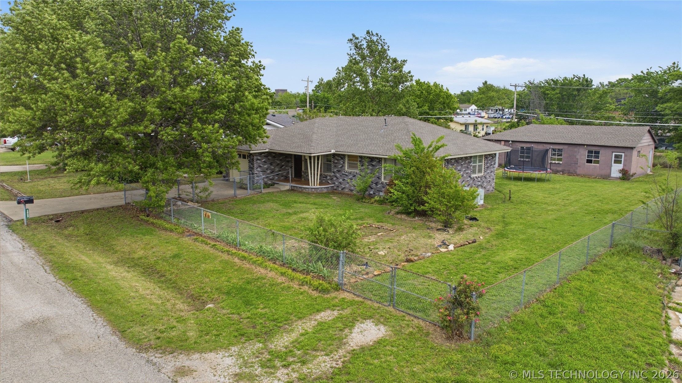1522 Colorado Avenue Bartlesville OK 74003