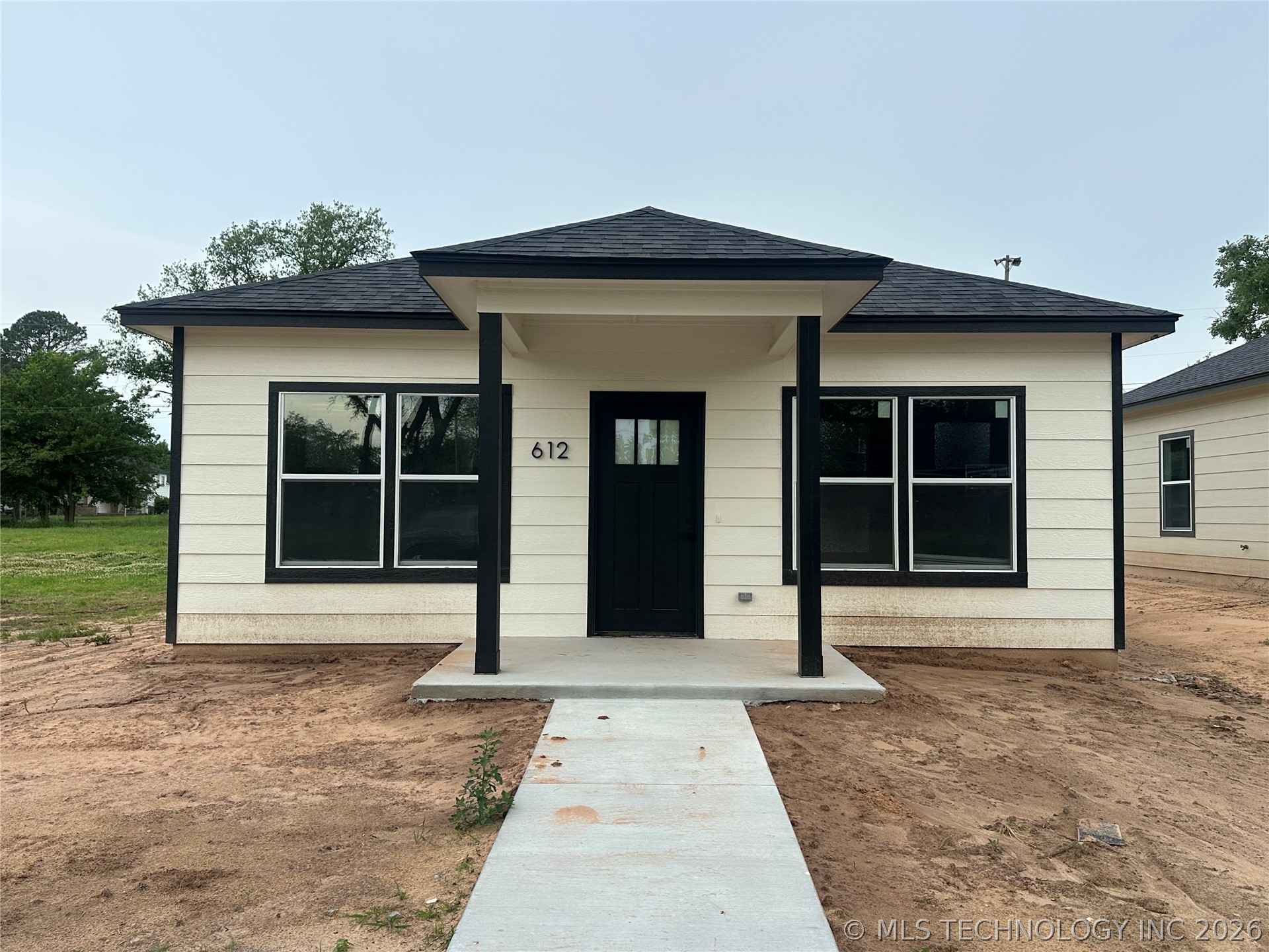 612 S 3rd Street Morris OK 74445