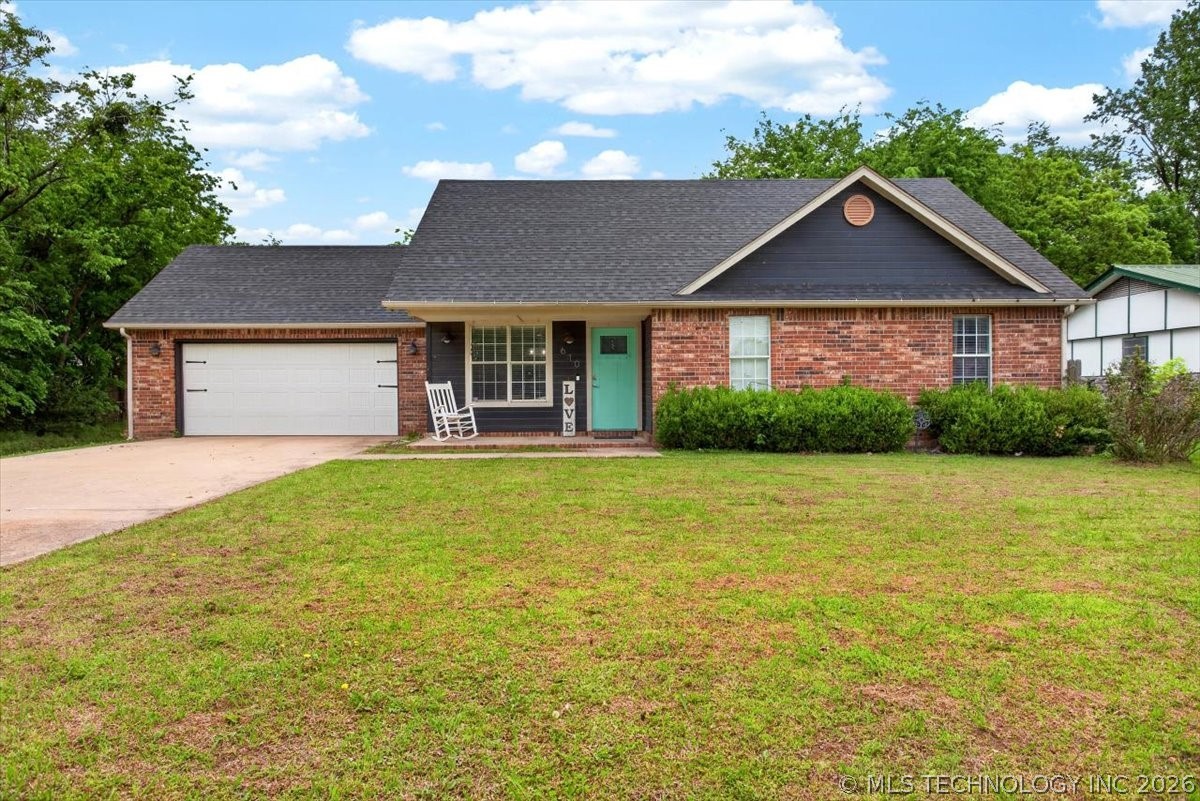 610 N Main Street Wagoner OK 74467