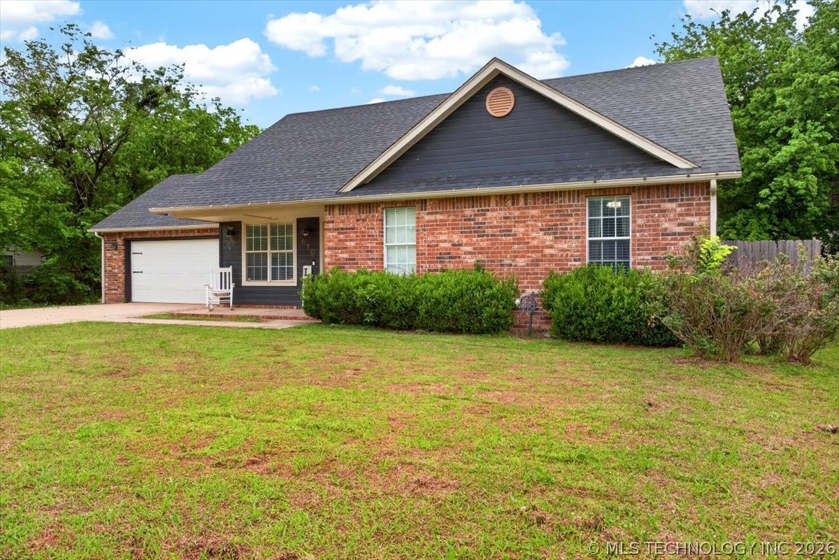 610 N Main Street Wagoner OK 74467