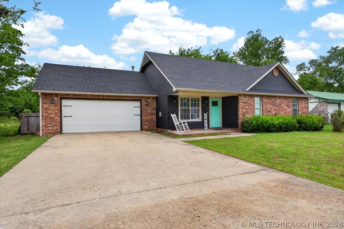 610 N Main Street Wagoner OK 74467