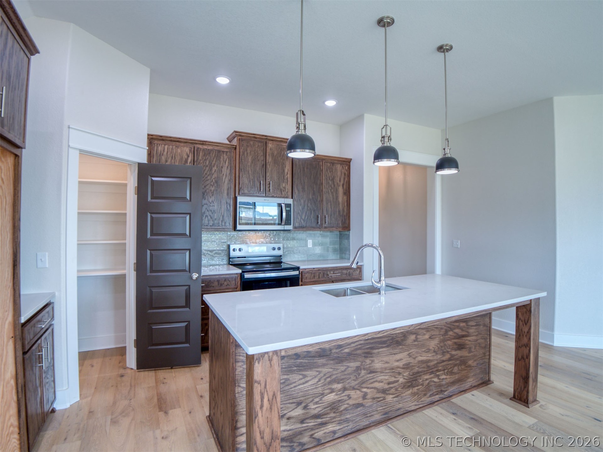 1197 Wild Indigo Circle Calera OK 74730