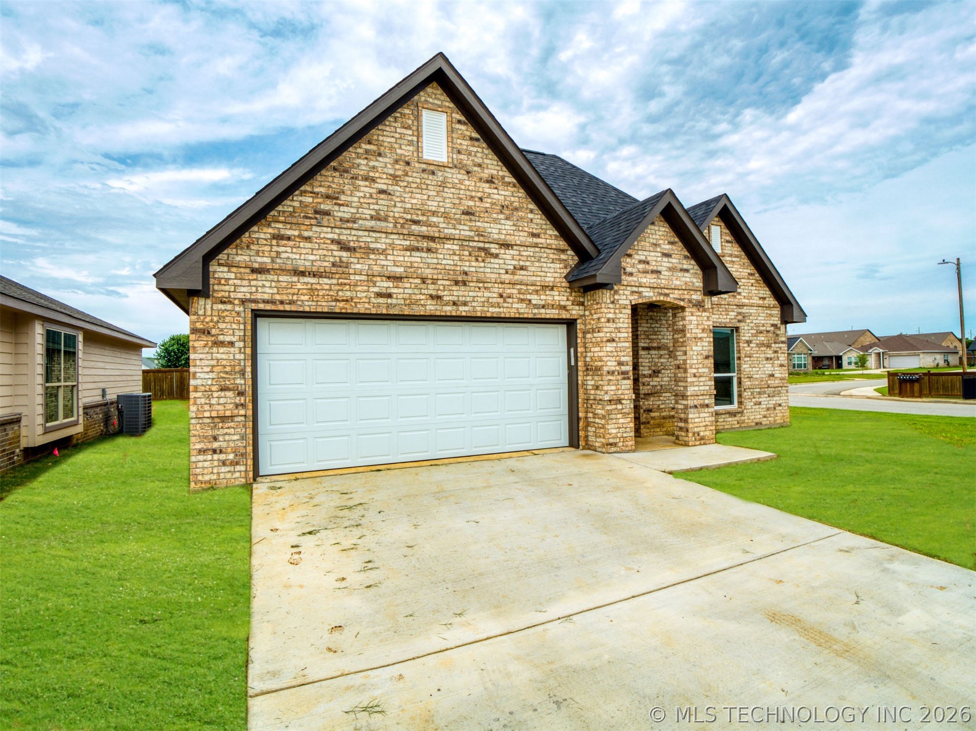 1197 Wild Indigo Circle Calera OK 74730