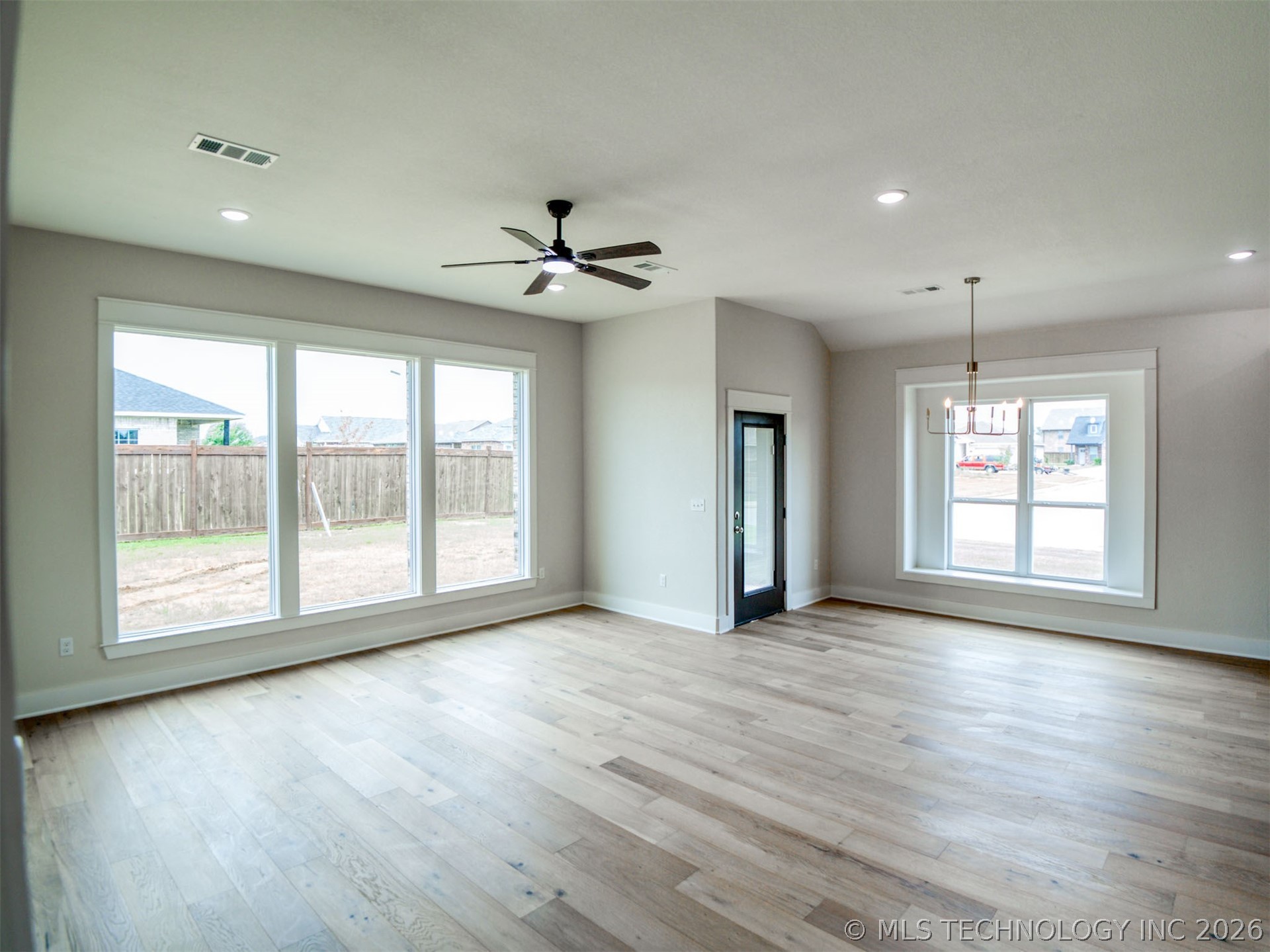 1197 Wild Indigo Circle Calera OK 74730