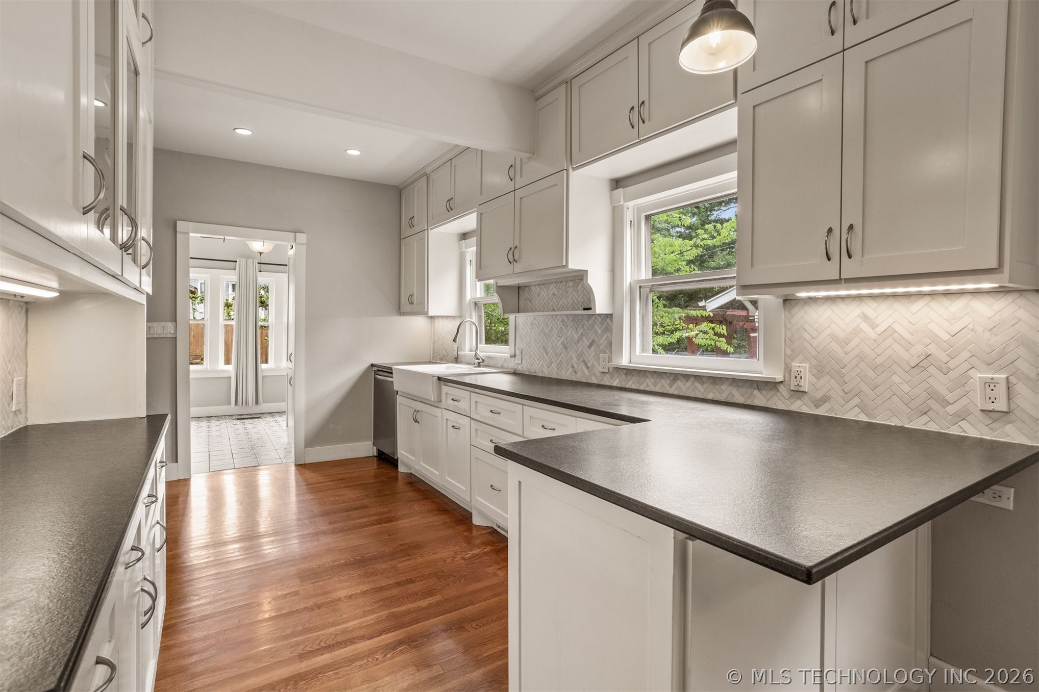 1832 E 16th Place Tulsa OK 74104