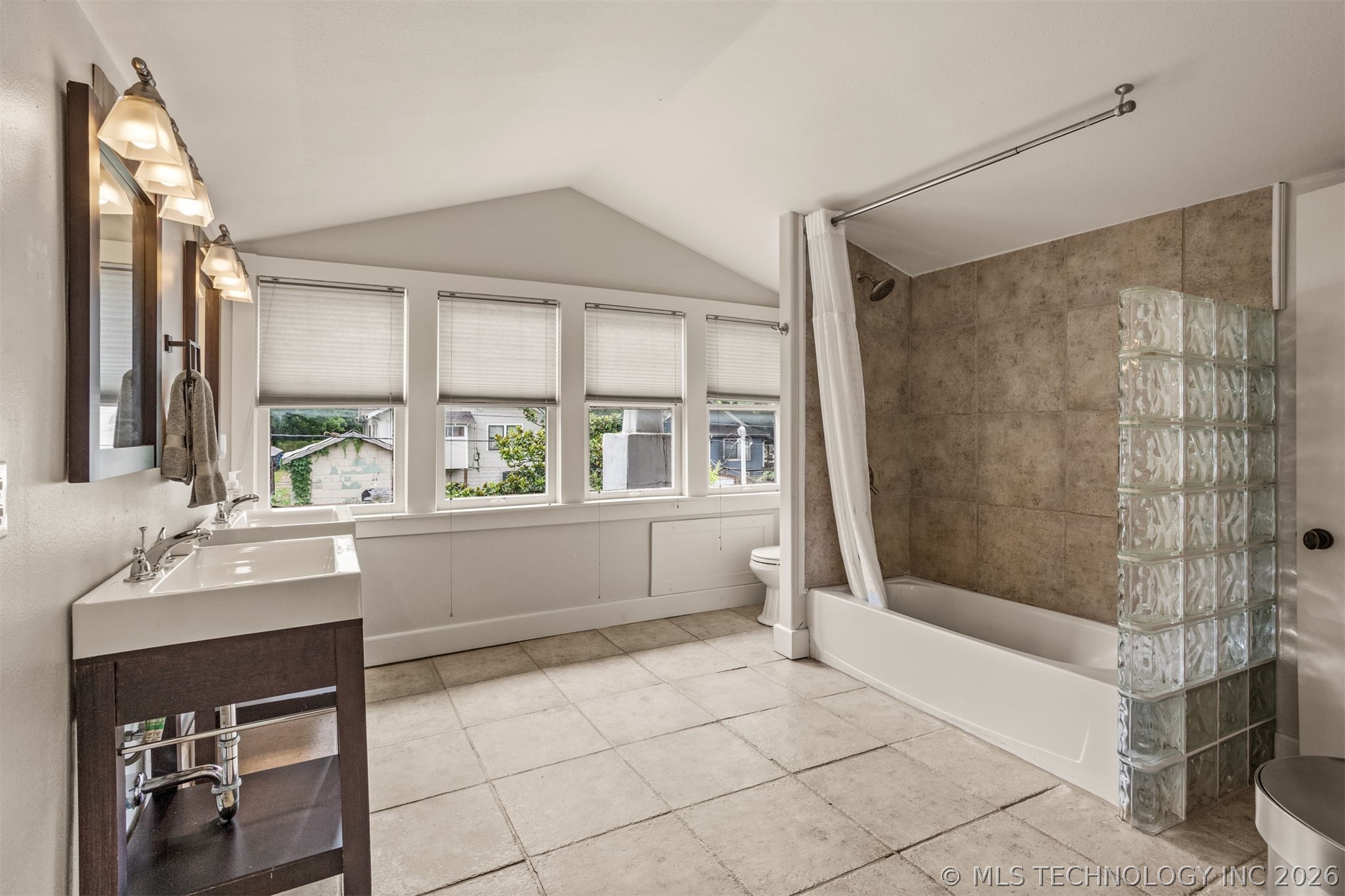 1832 E 16th Place Tulsa OK 74104