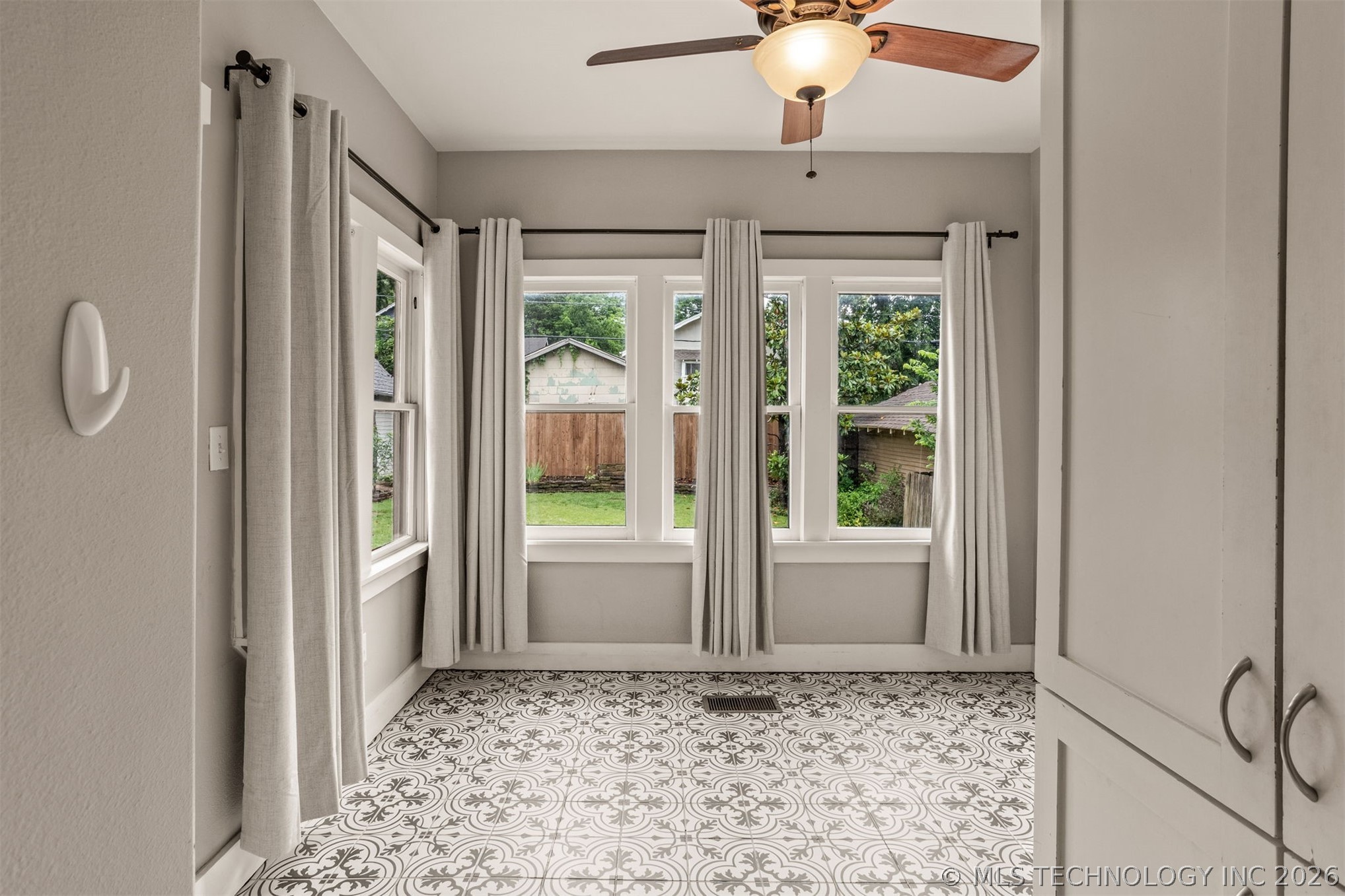 1832 E 16th Place Tulsa OK 74104