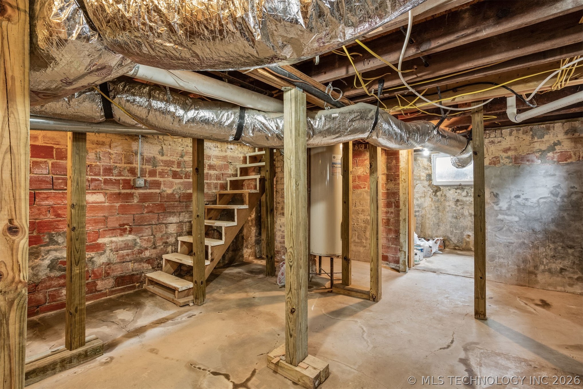 1832 E 16th Place Tulsa OK 74104