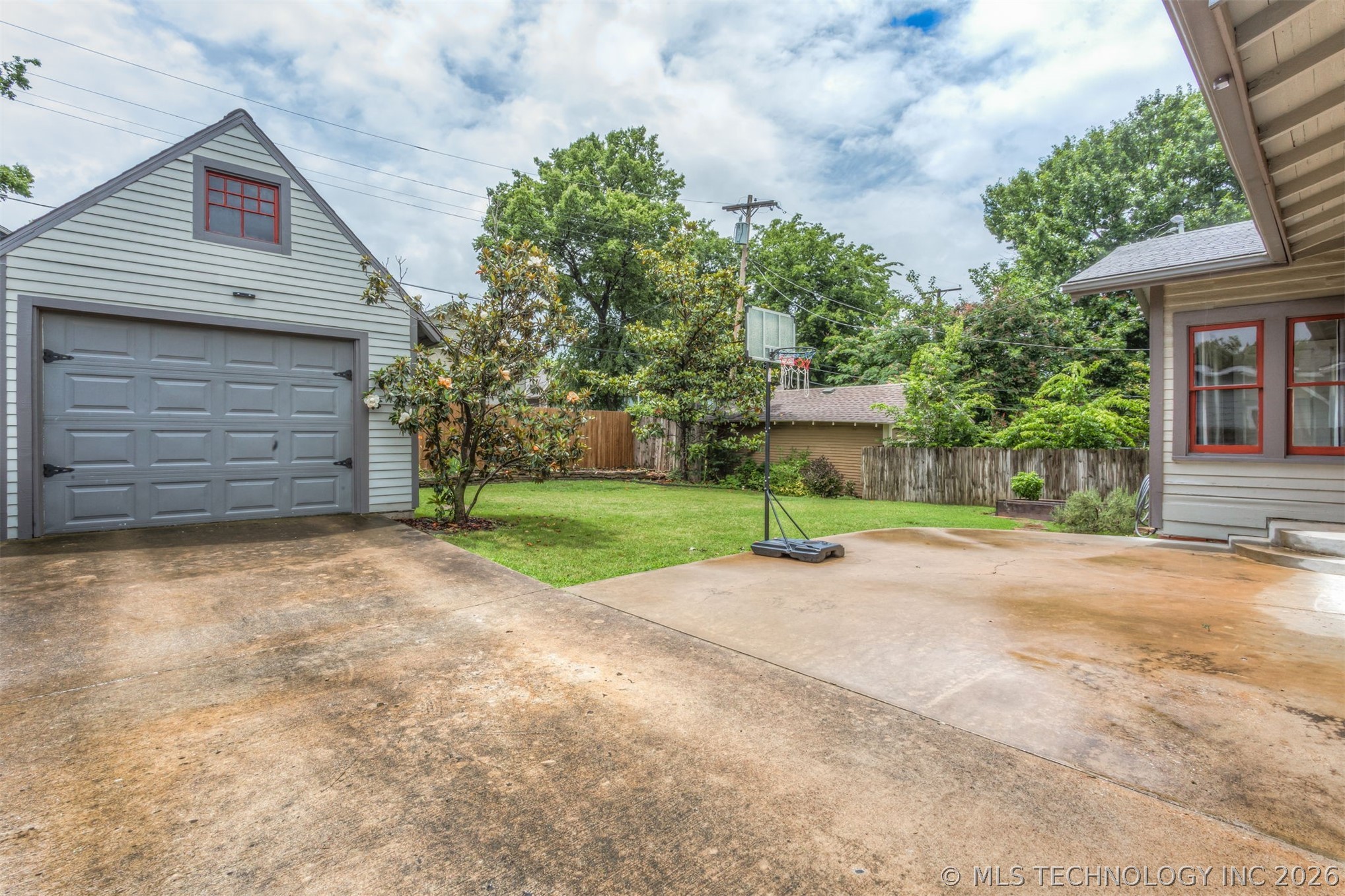 1832 E 16th Place Tulsa OK 74104