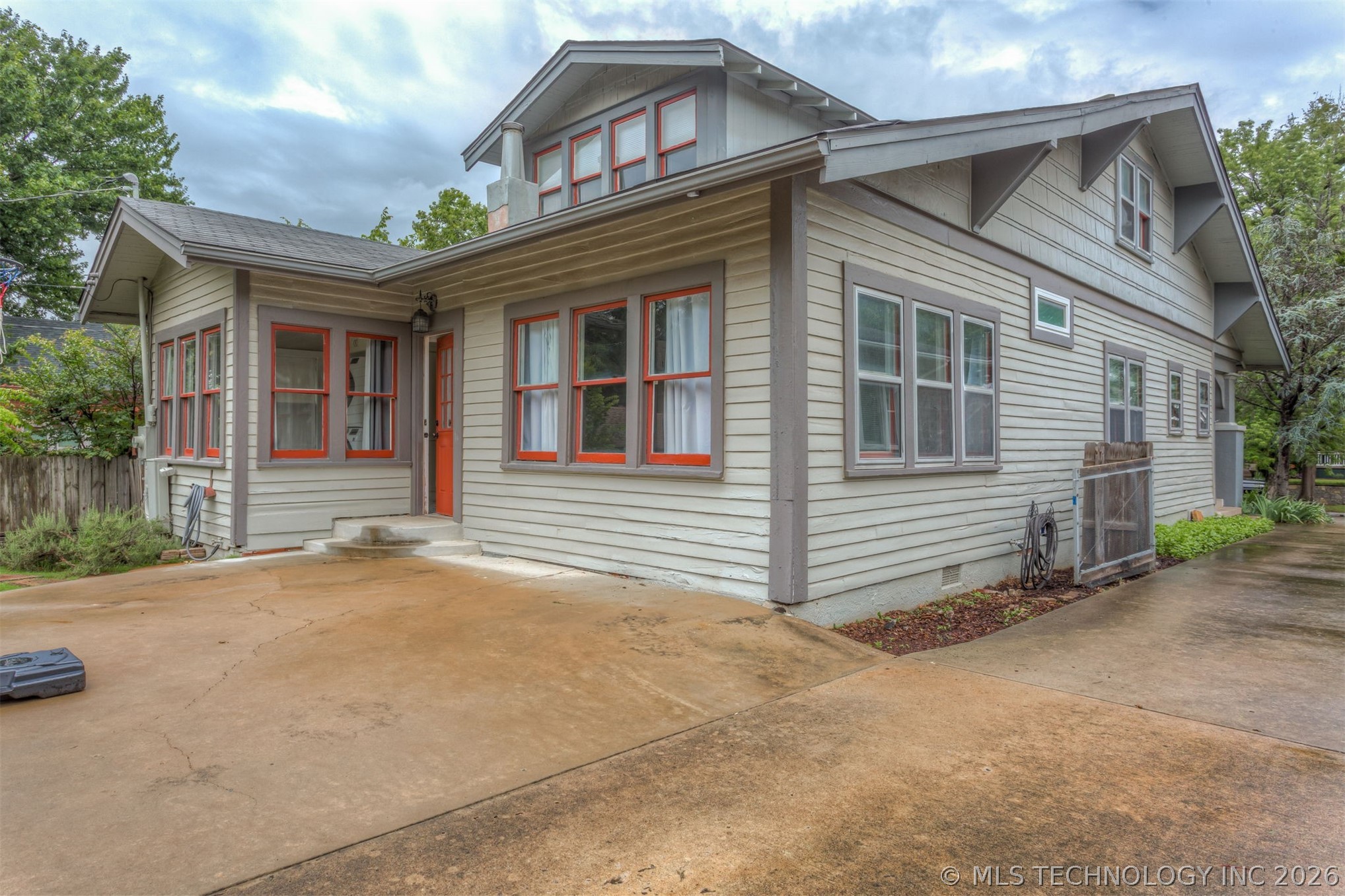 1832 E 16th Place Tulsa OK 74104