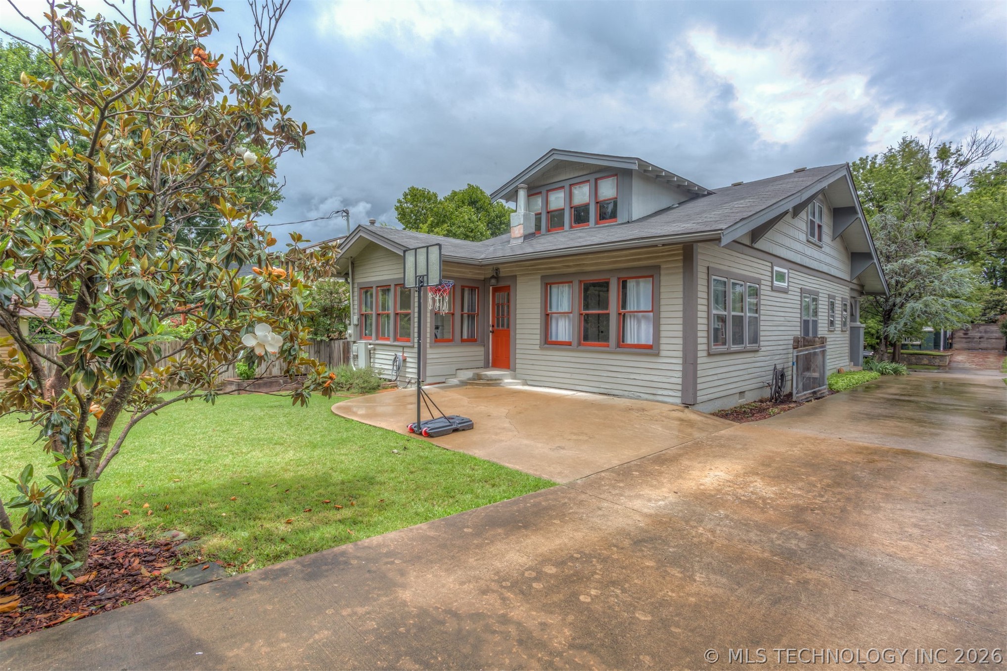 1832 E 16th Place Tulsa OK 74104