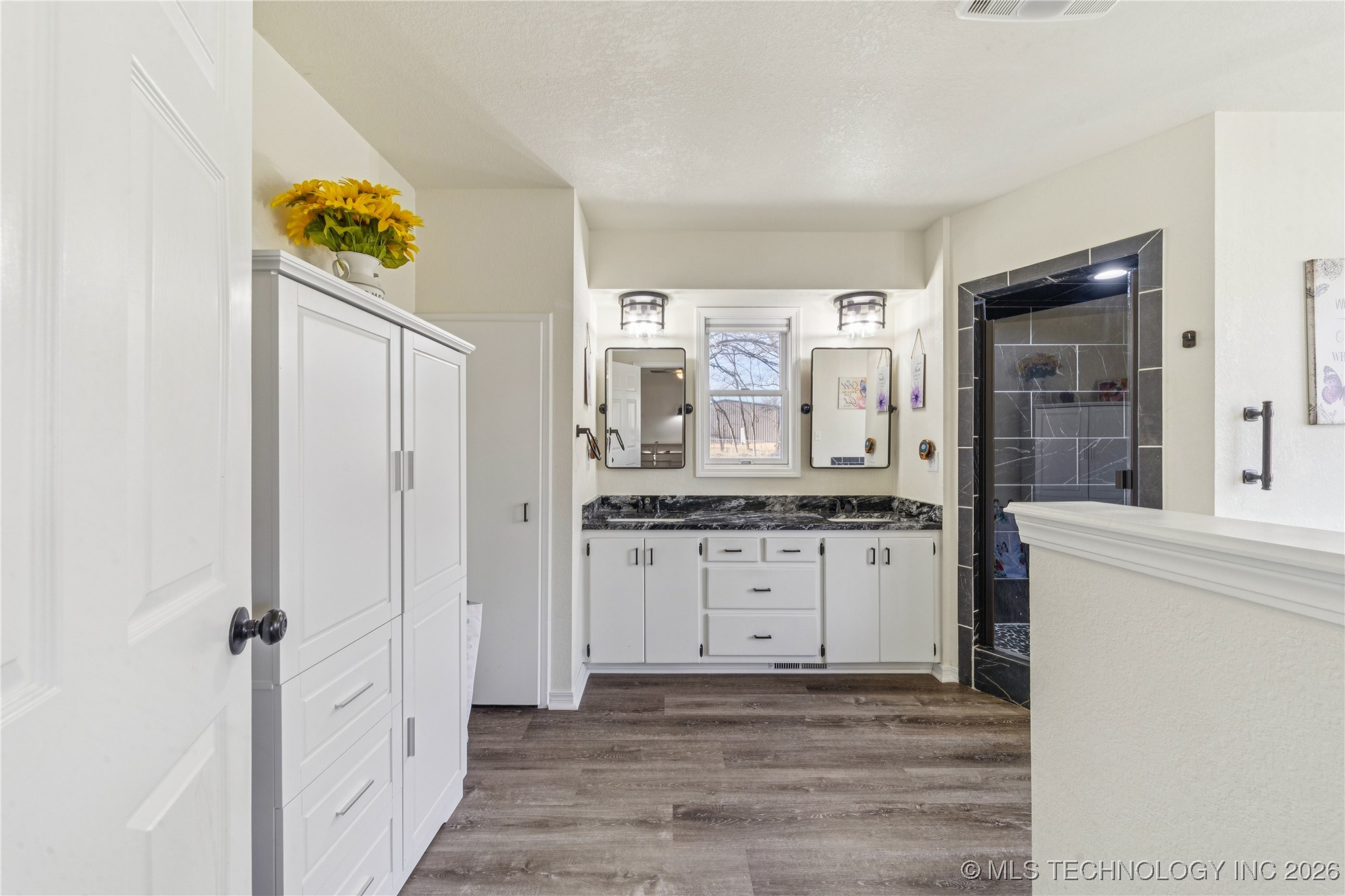 1701 N Hopi Street Chouteau OK 74337