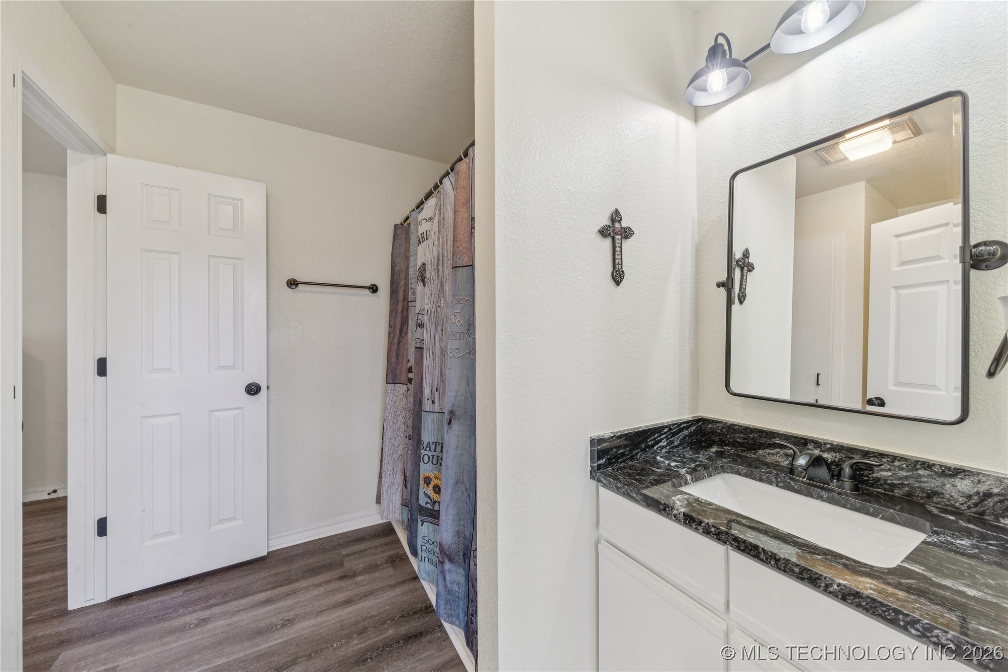 1701 N Hopi Street Chouteau OK 74337
