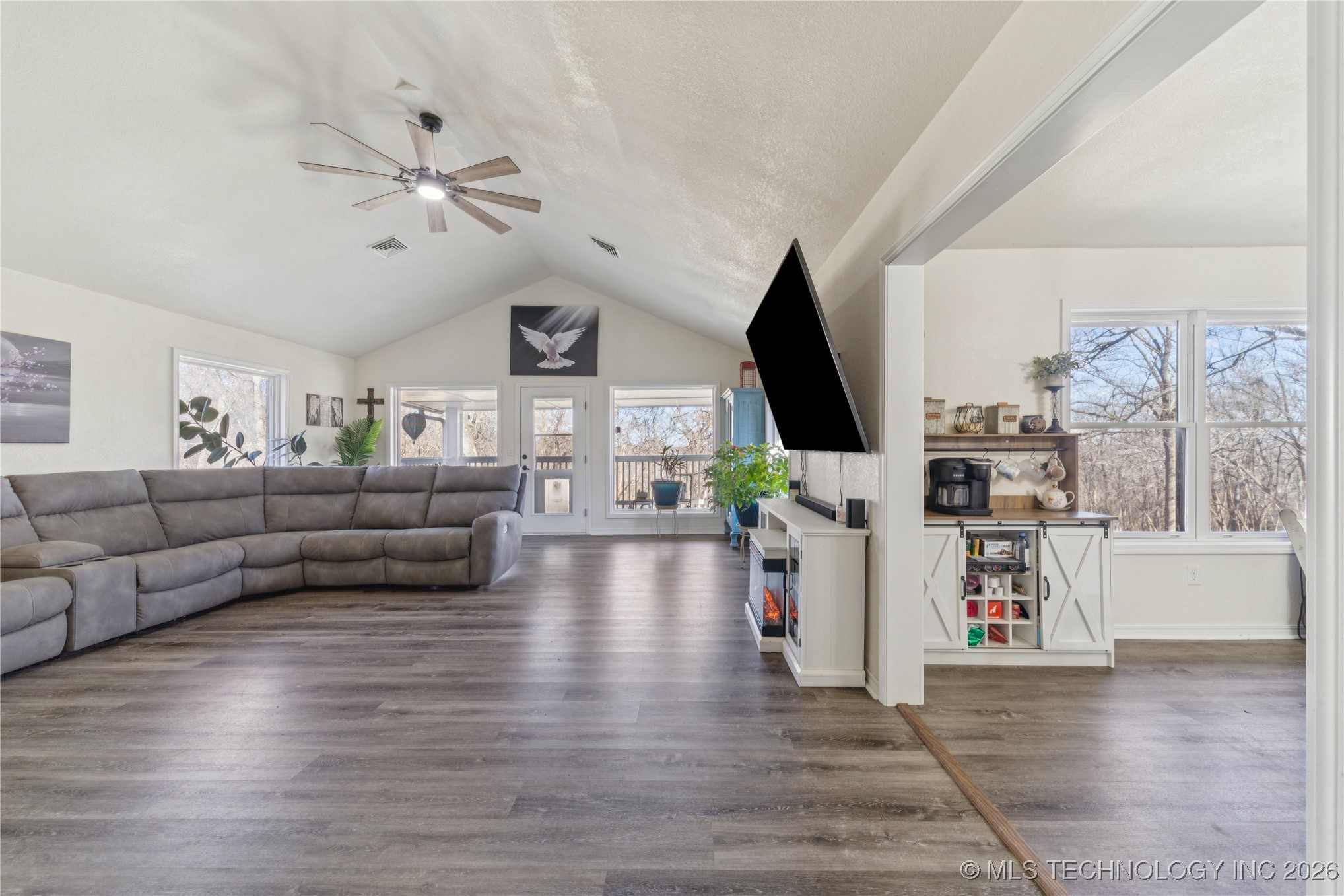 1701 N Hopi Street Chouteau OK 74337